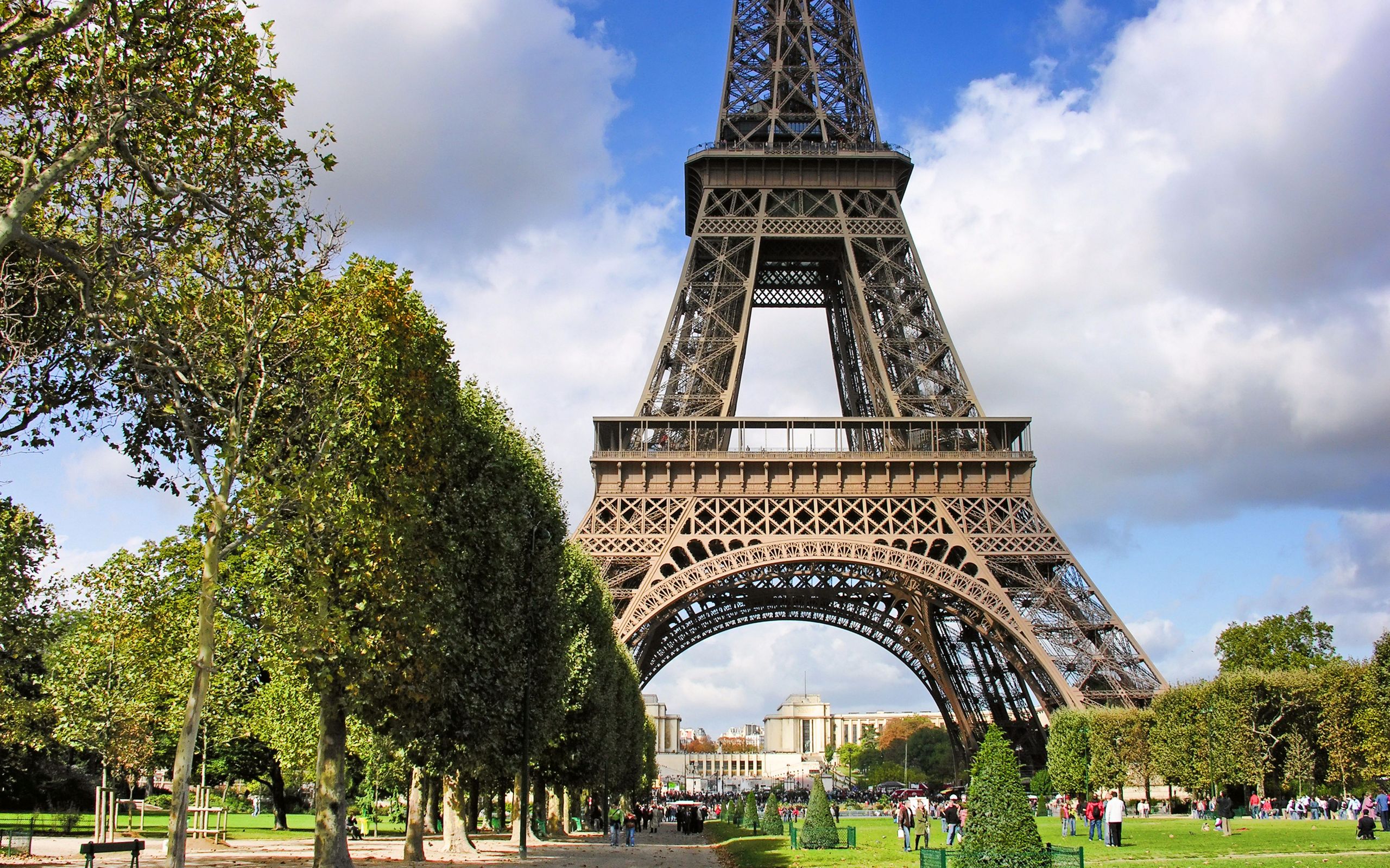 Handy-Wallpaper Monumente, Menschengemacht, Eiffelturm, Paris kostenlos herunterladen.