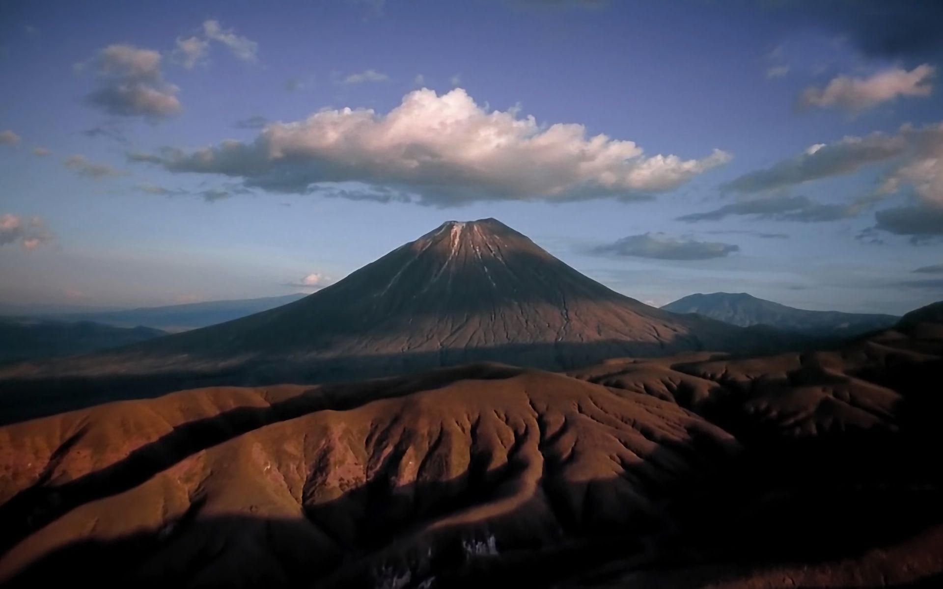 Скачать обои Гора Килиманджаро на телефон бесплатно