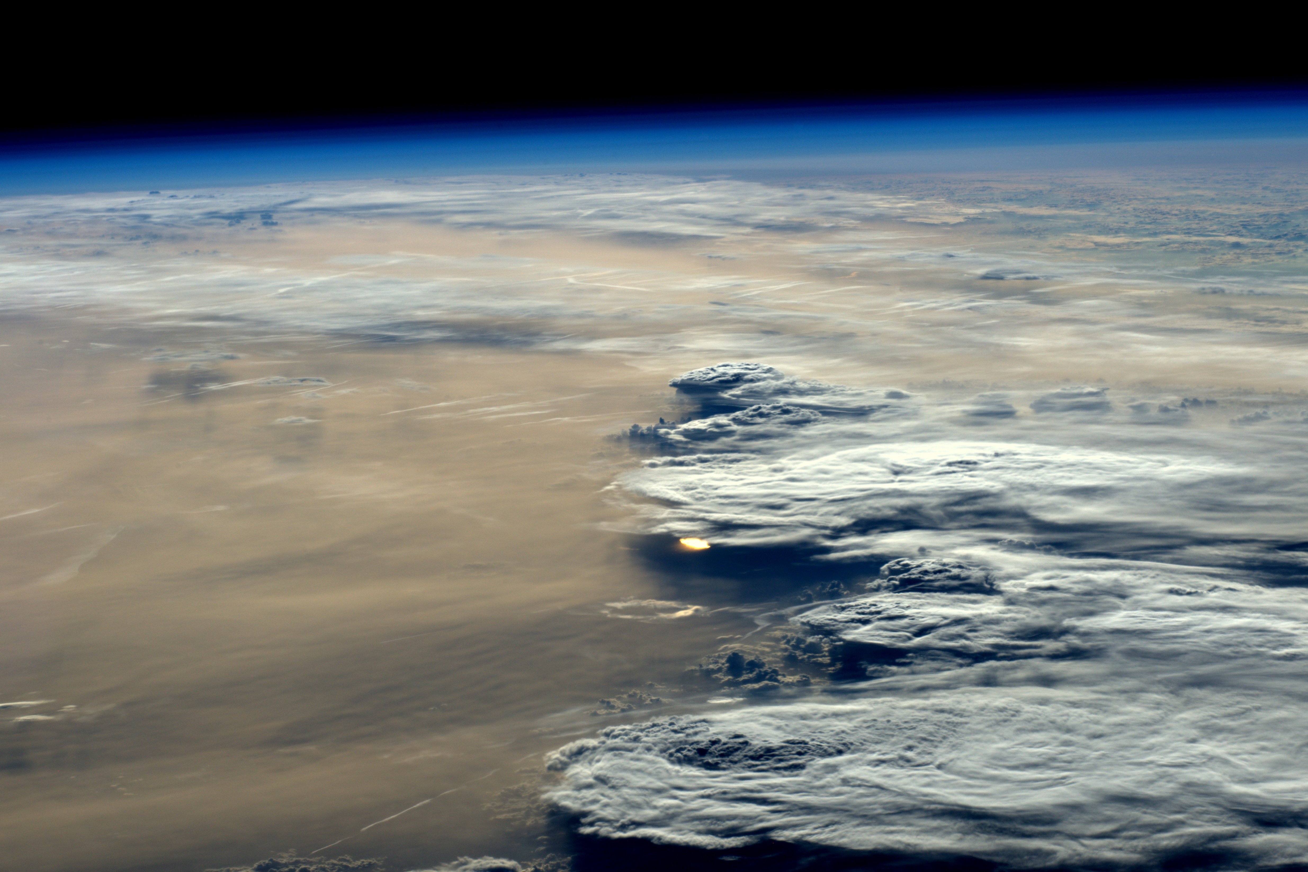 Download mobile wallpaper Horizon, Earth, Cloud, From Space, Planetscape for free.