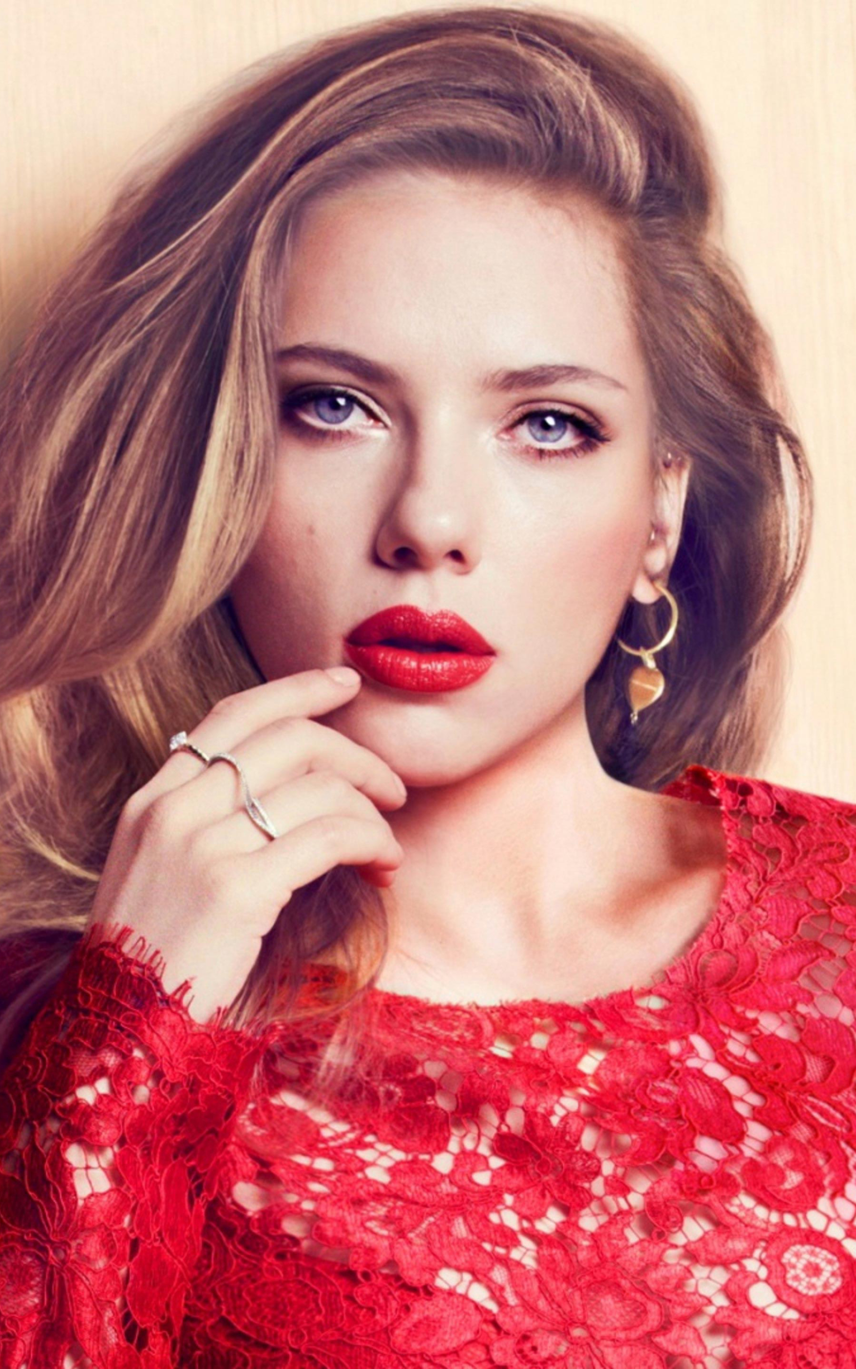 Download mobile wallpaper Scarlett Johansson, Blonde, Blue Eyes, American, Celebrity, Actress, Lipstick for free.