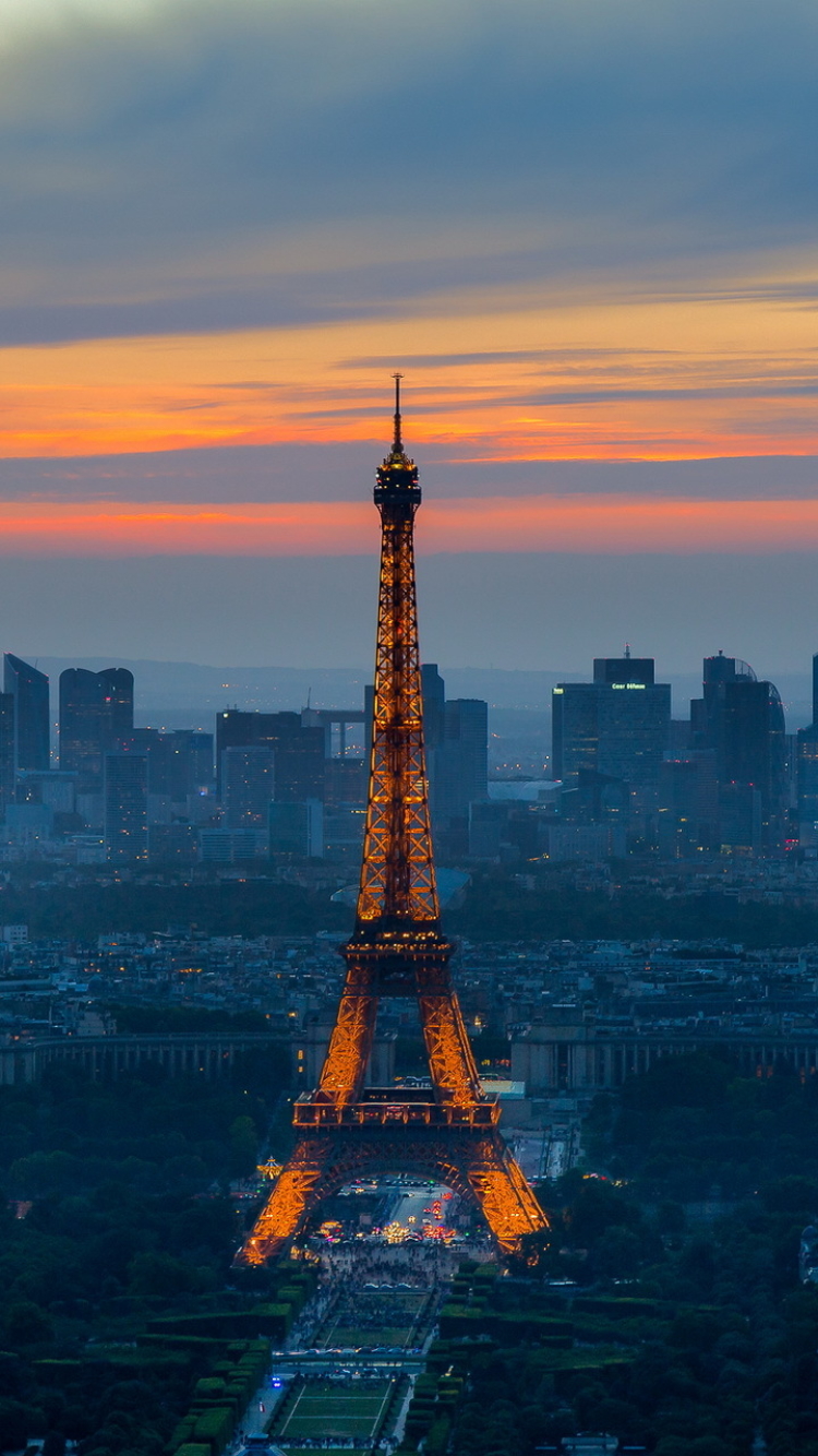 Handy-Wallpaper Paris, Eiffelturm, Stadt, Frankreich, Stadtbild, Monument, Nacht, Monumente, Menschengemacht, Großstadt kostenlos herunterladen.