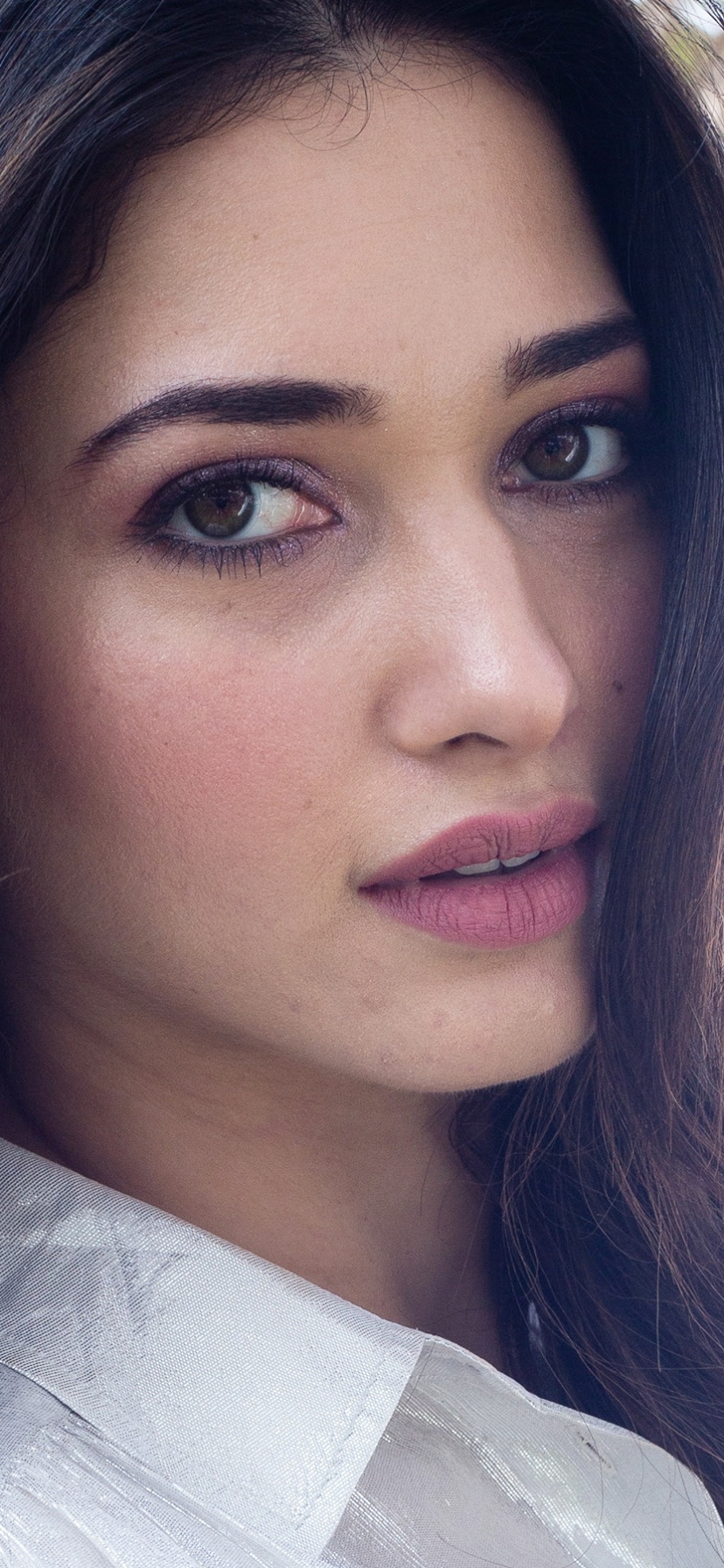 Download mobile wallpaper Face, Brunette, Indian, Celebrity, Brown Eyes, Actress, Tamannaah Bhatia, Bollywood for free.