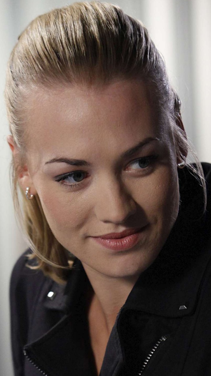 Baixar papel de parede para celular de Celebridade, Yvonne Strahovski gratuito.