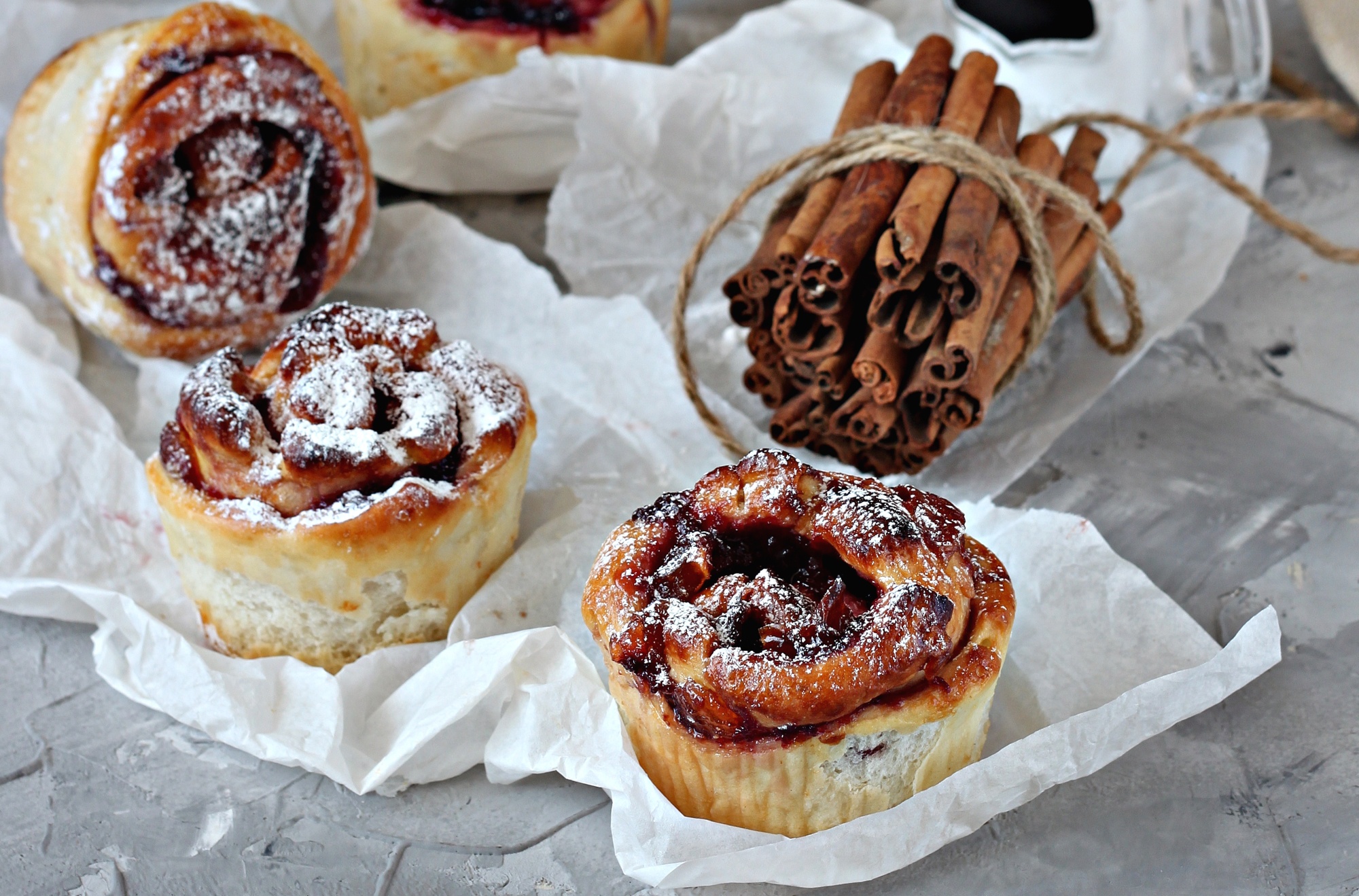 Baixe gratuitamente a imagem Comida, Sobremesa, Doces, Canela, Pastelaria na área de trabalho do seu PC