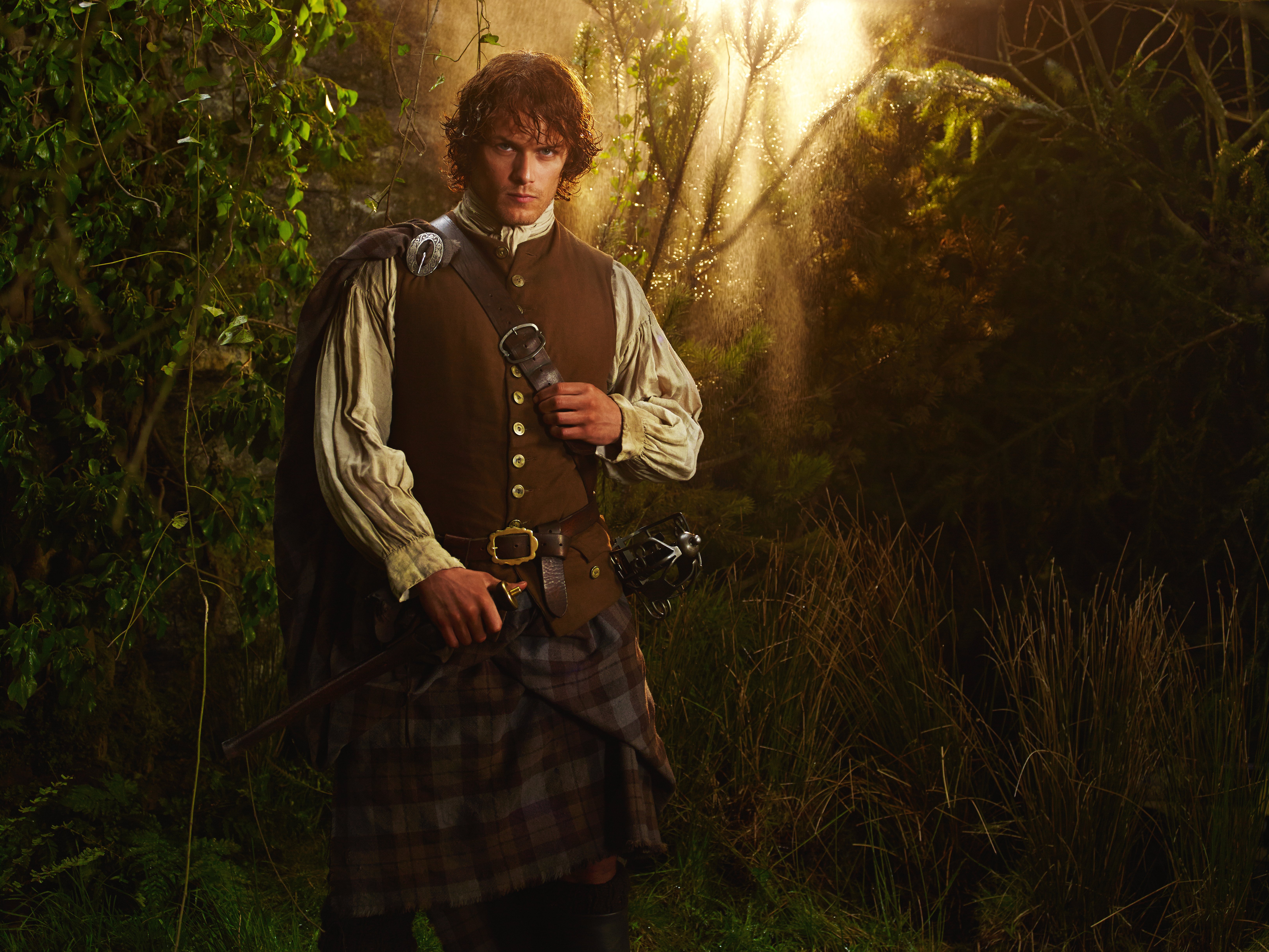 Descarga gratuita de fondo de pantalla para móvil de Outlander, Series De Televisión, Jamie Fraser, Sam Heughan.