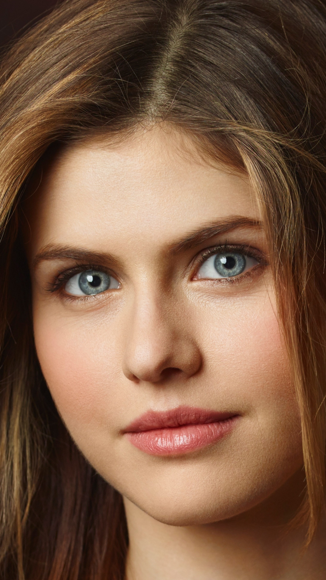 Descarga gratuita de fondo de pantalla para móvil de Morena, Cara, Ojos Azules, Americano, Celebridades, Actriz, Alexandra Daddario.