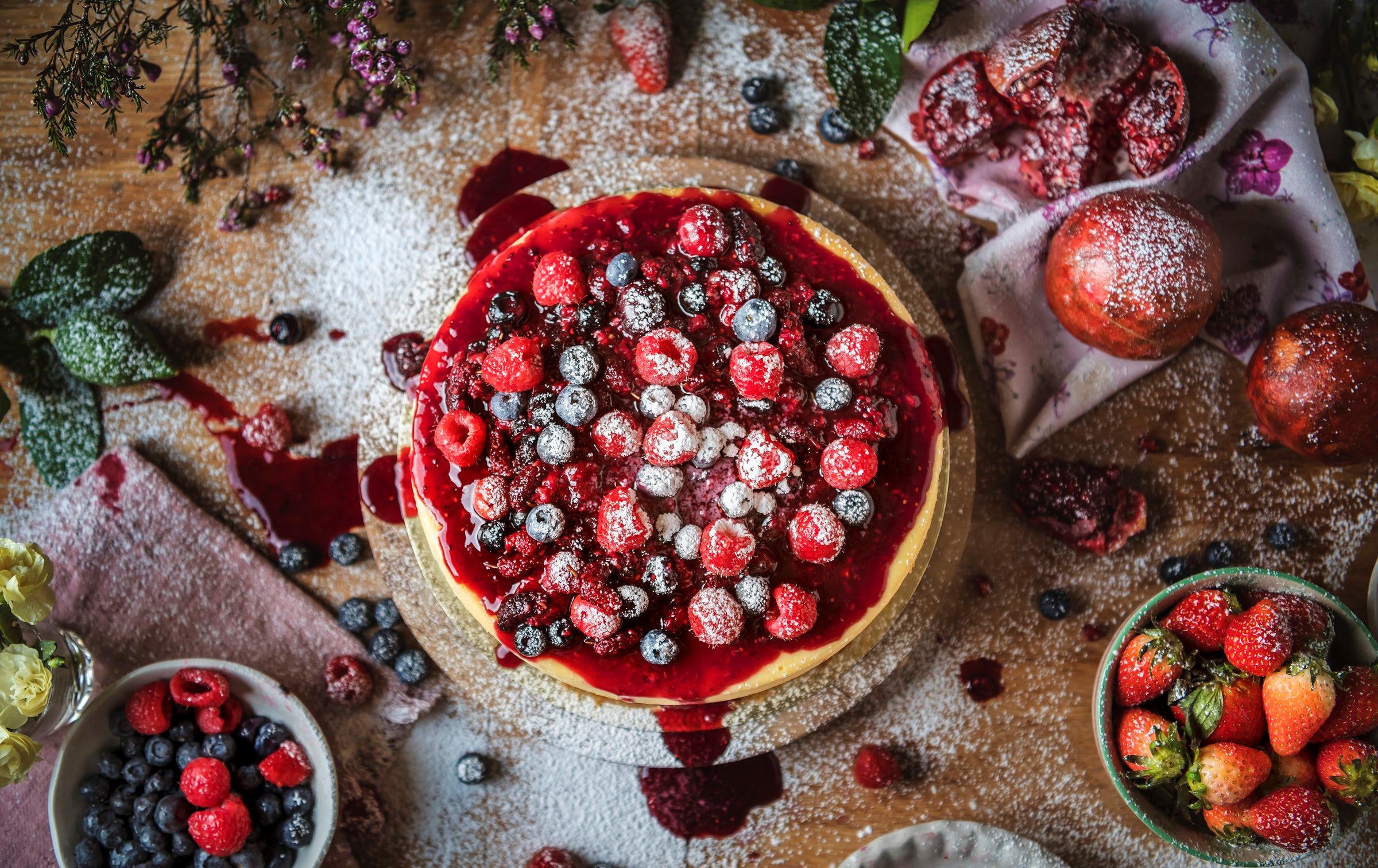 Free download wallpaper Food, Still Life, Cake, Berry, Fruit, Pastry on your PC desktop