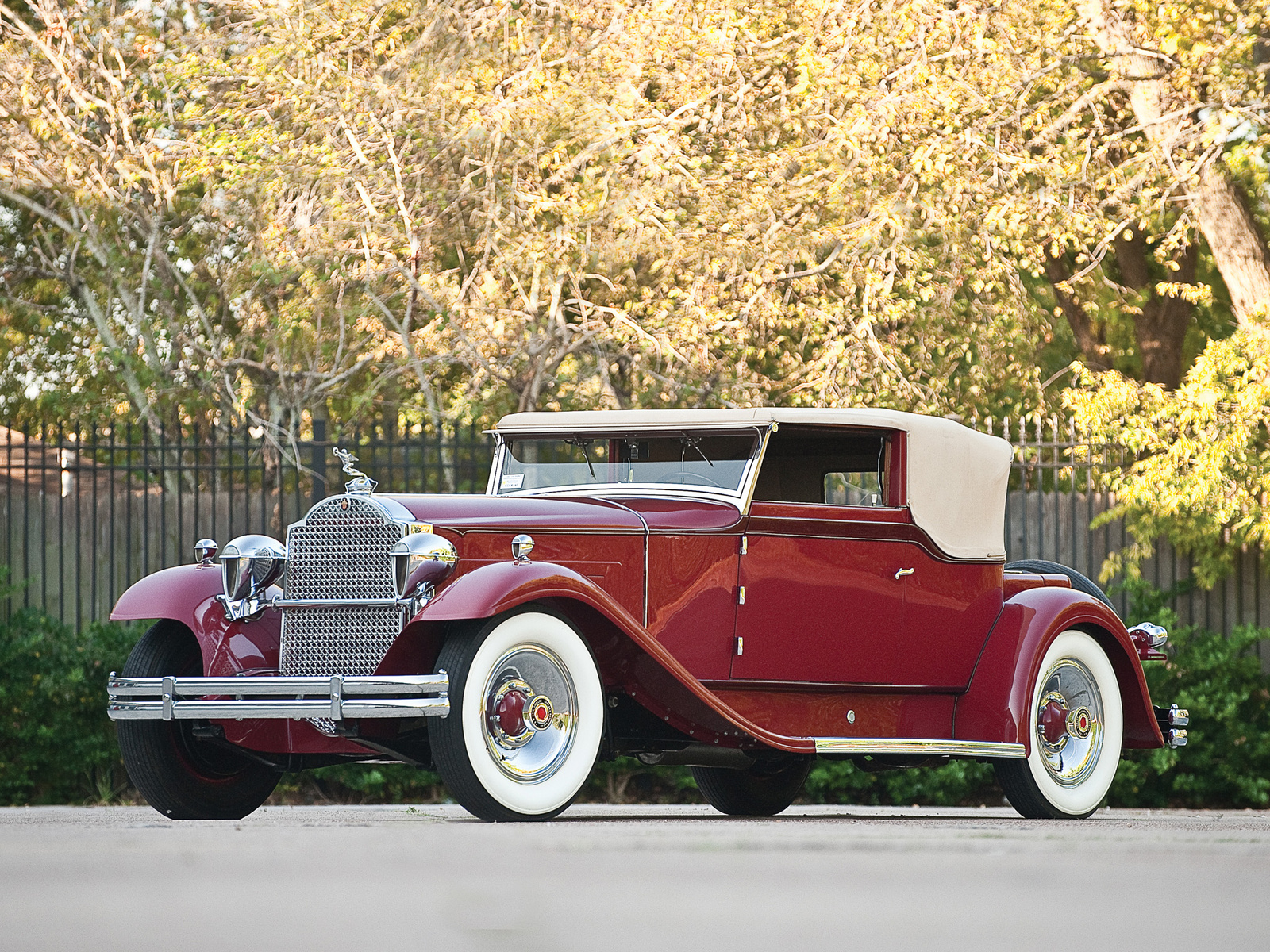 Melhores papéis de parede de 1931 Packard Deluxe Eight Convertible Victoria para tela do telefone