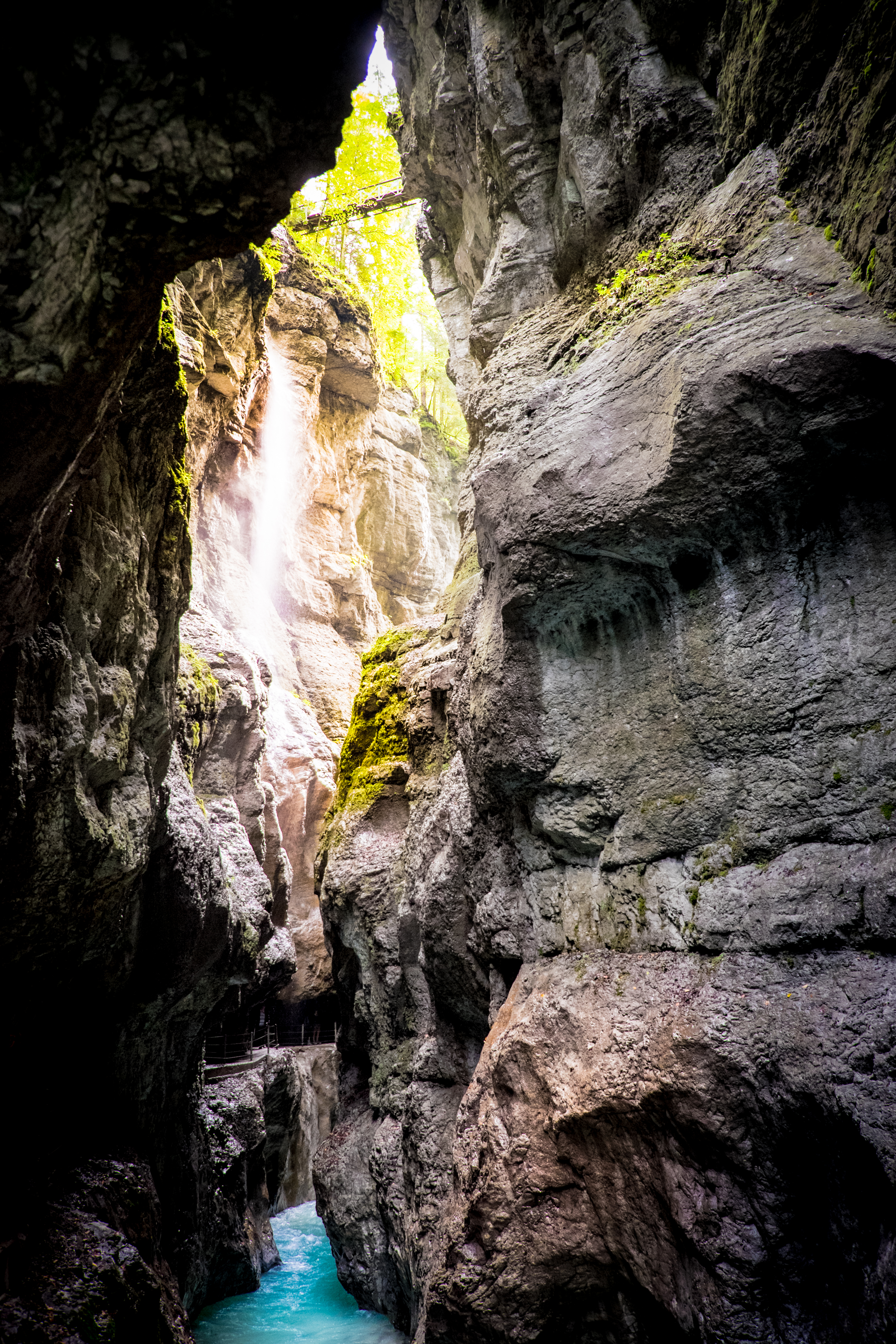 142205 скачать обои пещера, природа, река, скалы, каменный, ущелье - заставки и картинки бесплатно