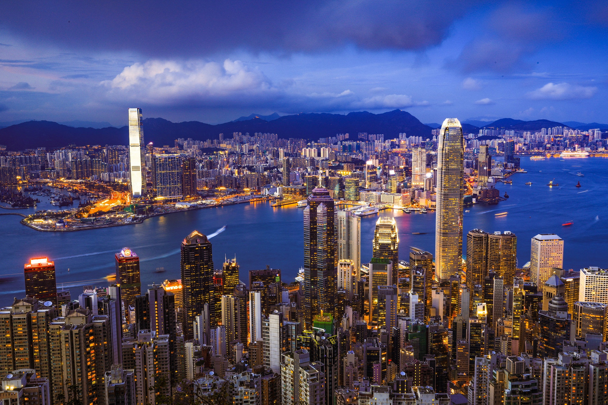 Baixe gratuitamente a imagem Cidades, Cidade, Arranha Céu, Construção, Paisagem Urbana, China, Hong Kong, Feito Pelo Homem na área de trabalho do seu PC