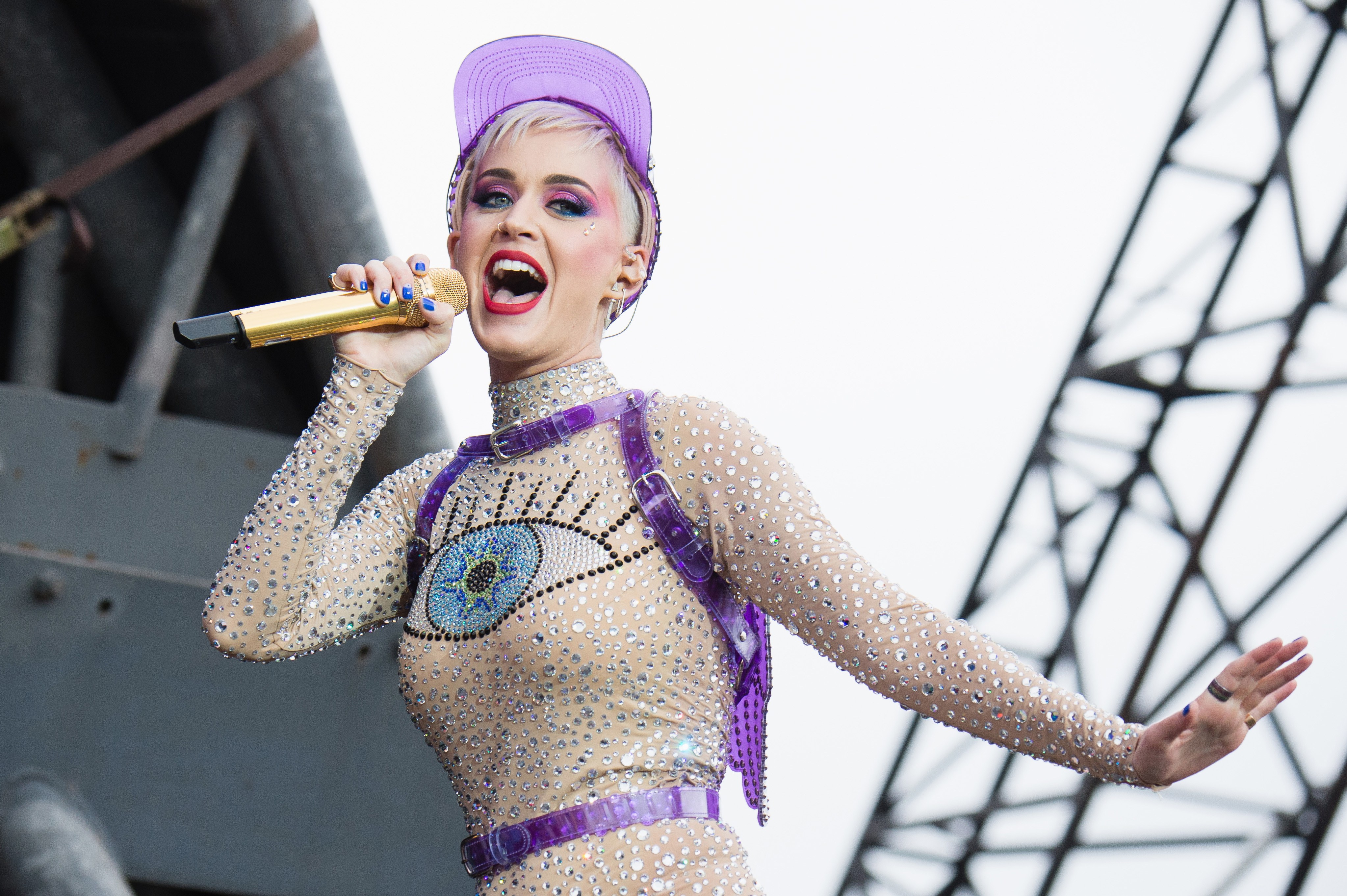 Free download wallpaper Music, Katy Perry, Microphone on your PC desktop