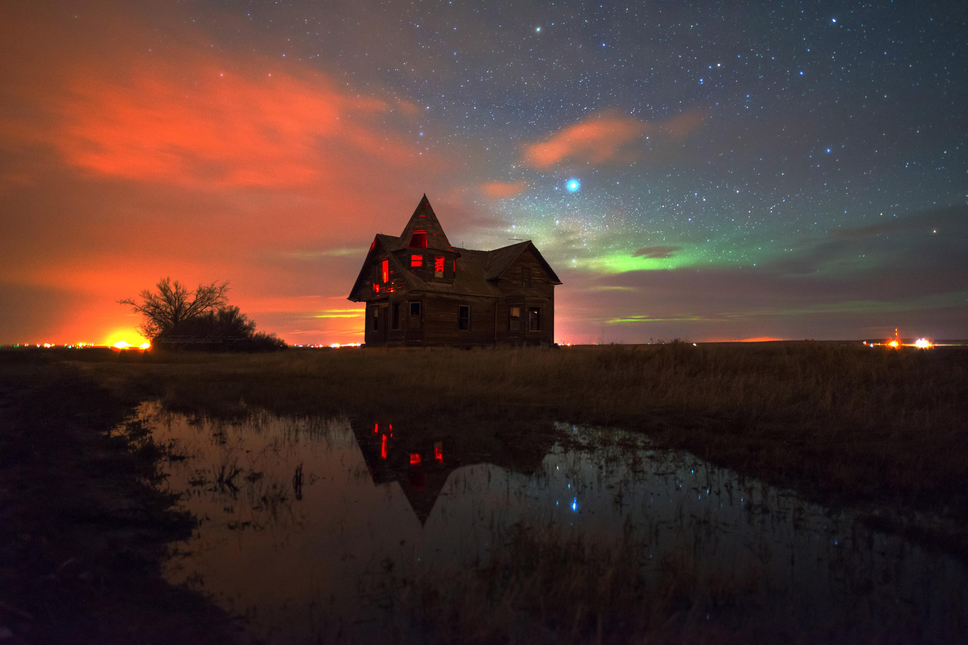 Download mobile wallpaper Sunset, Night, Reflection, Dark, House, Aurora Borealis, Pond, Abandoned, Man Made for free.