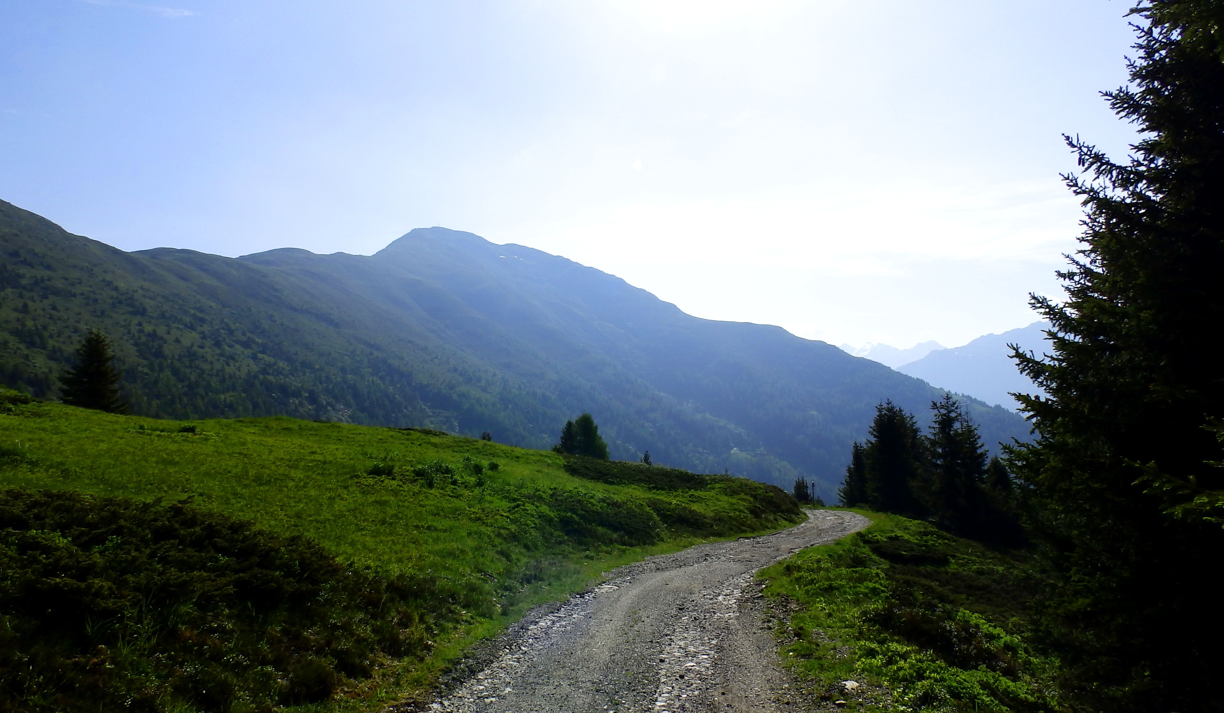 Téléchargez des papiers peints mobile Paysage, Herbe, Montagnes, Montagne, Route, Autriche, Alpes, Terre/nature gratuitement.