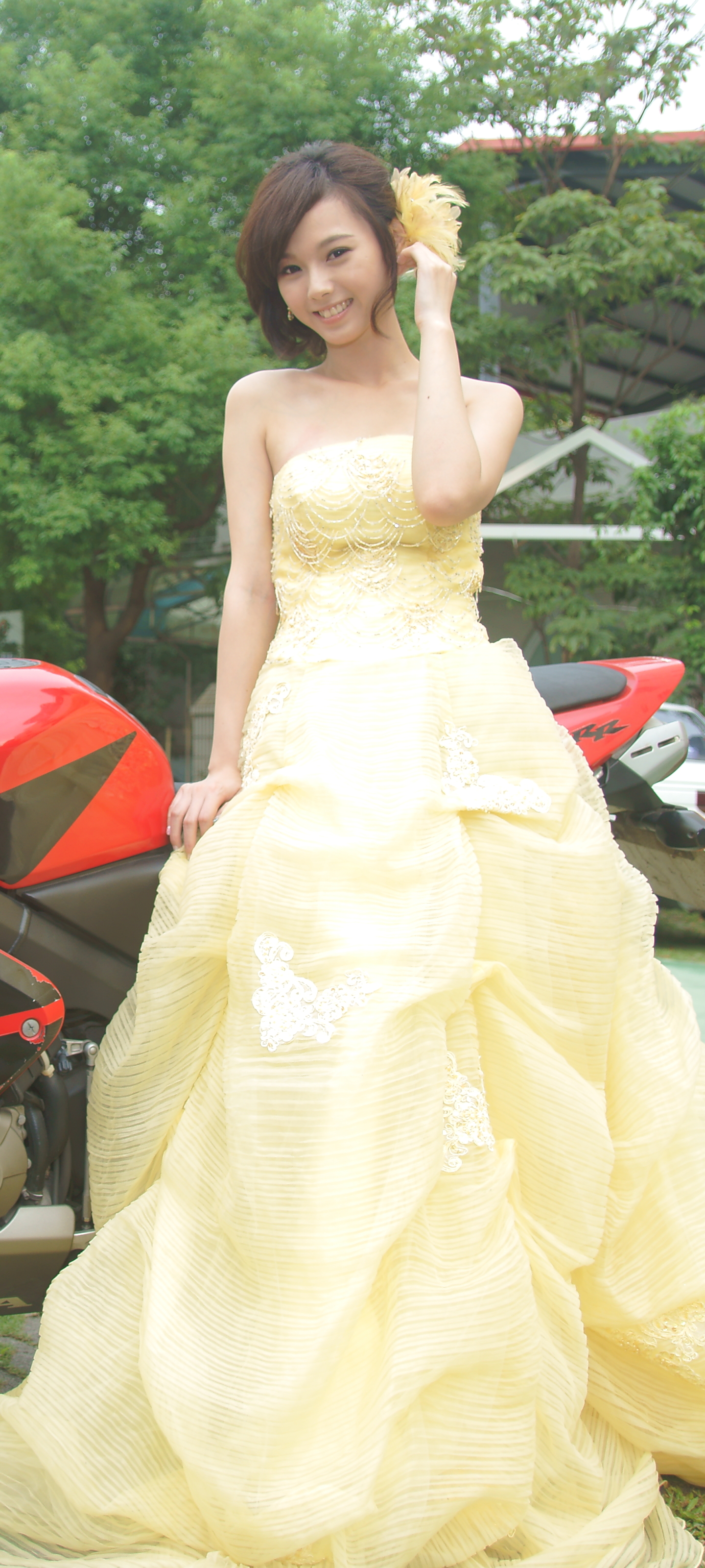 Download mobile wallpaper Dress, Bride, Model, Women, Asian, Taiwanese, Lín Yǔ for free.