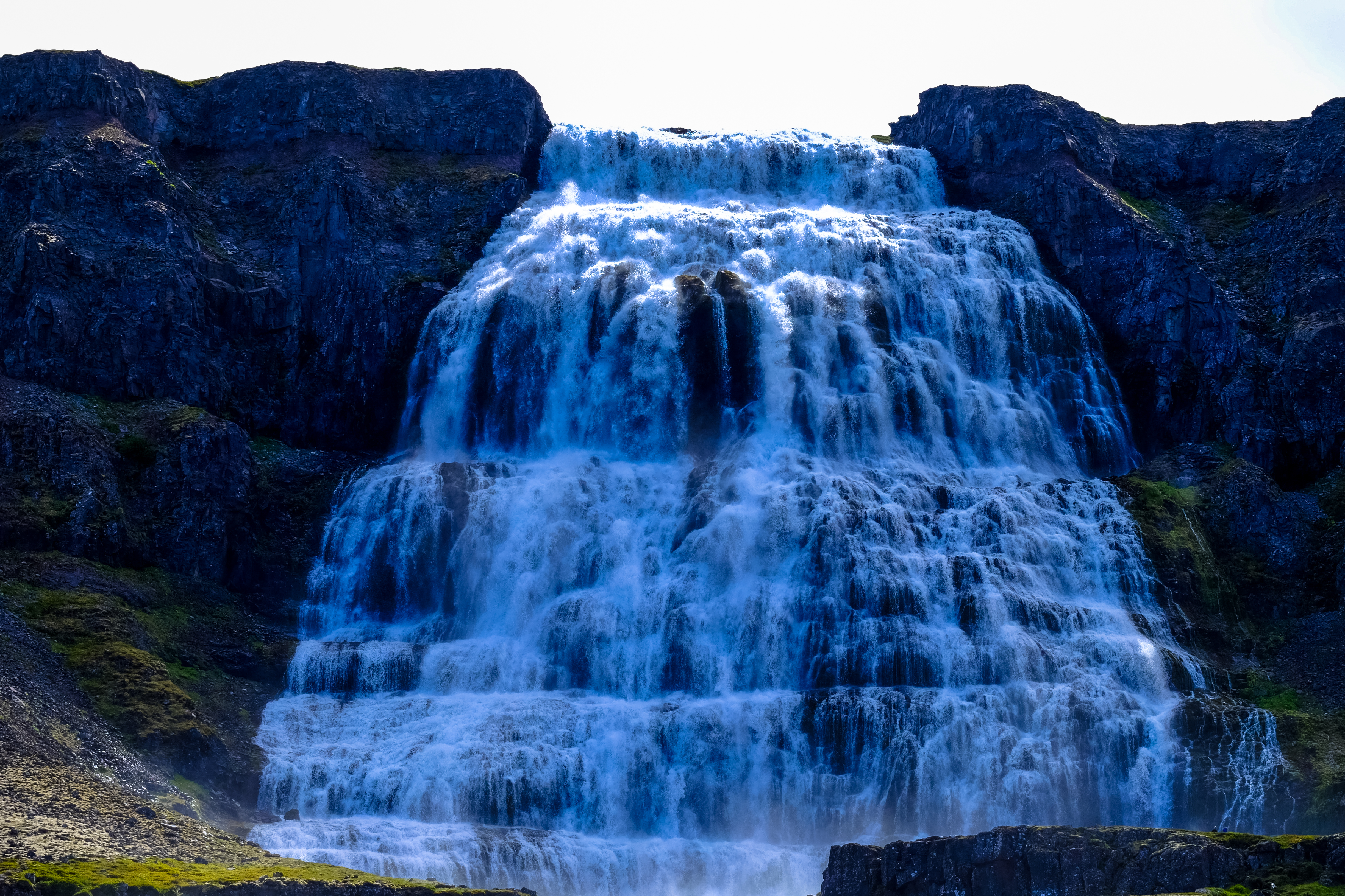 Free download wallpaper Nature, Water, Waterfall, Precipice, Flow, Break on your PC desktop