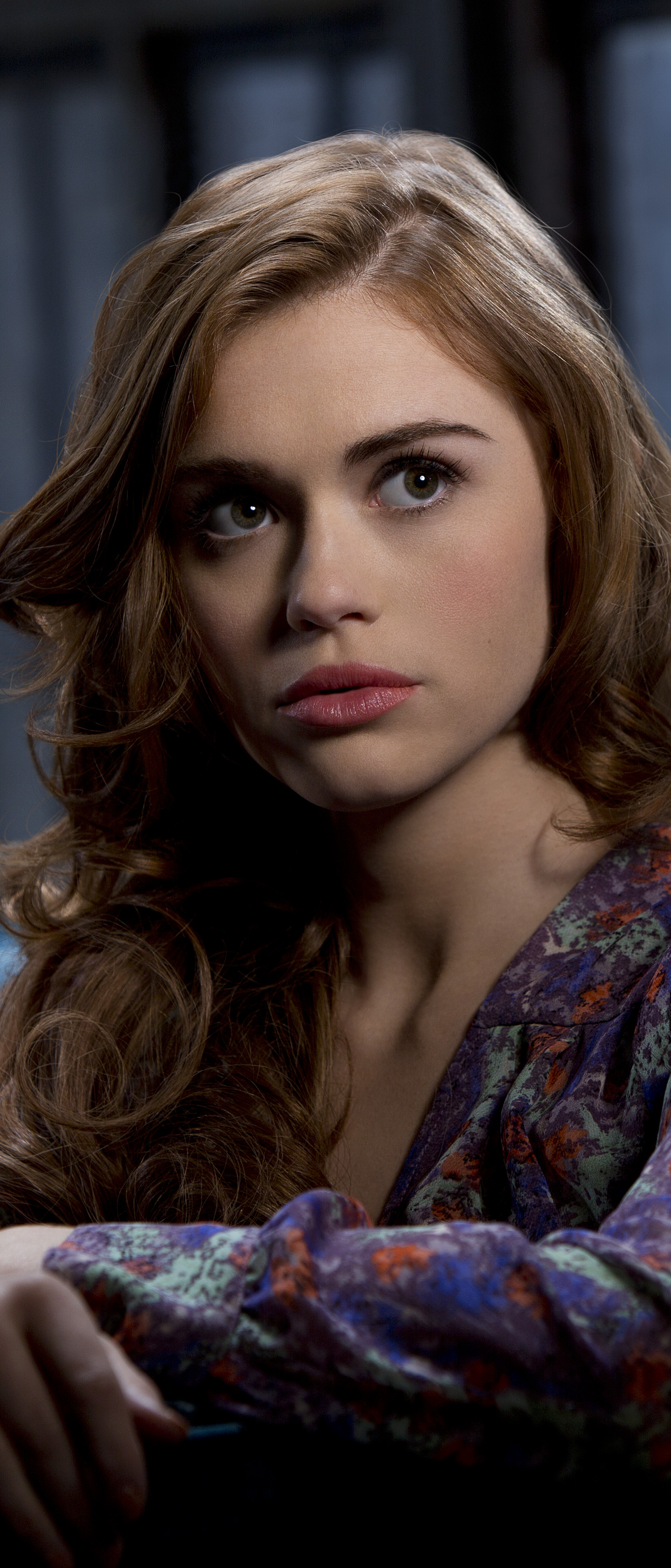Download mobile wallpaper Redhead, Celebrity, Actress, Holland Roden for free.