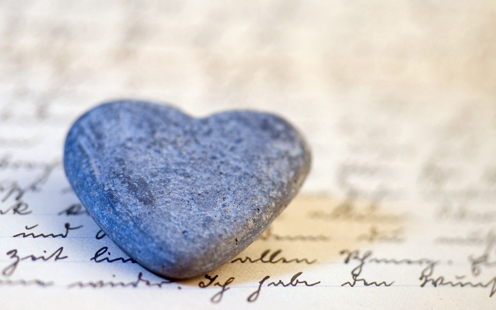 Laden Sie das Stein, Ein Stein, Flecken, Ein Herz, Herzen, Spots, Liebe-Bild kostenlos auf Ihren PC-Desktop herunter