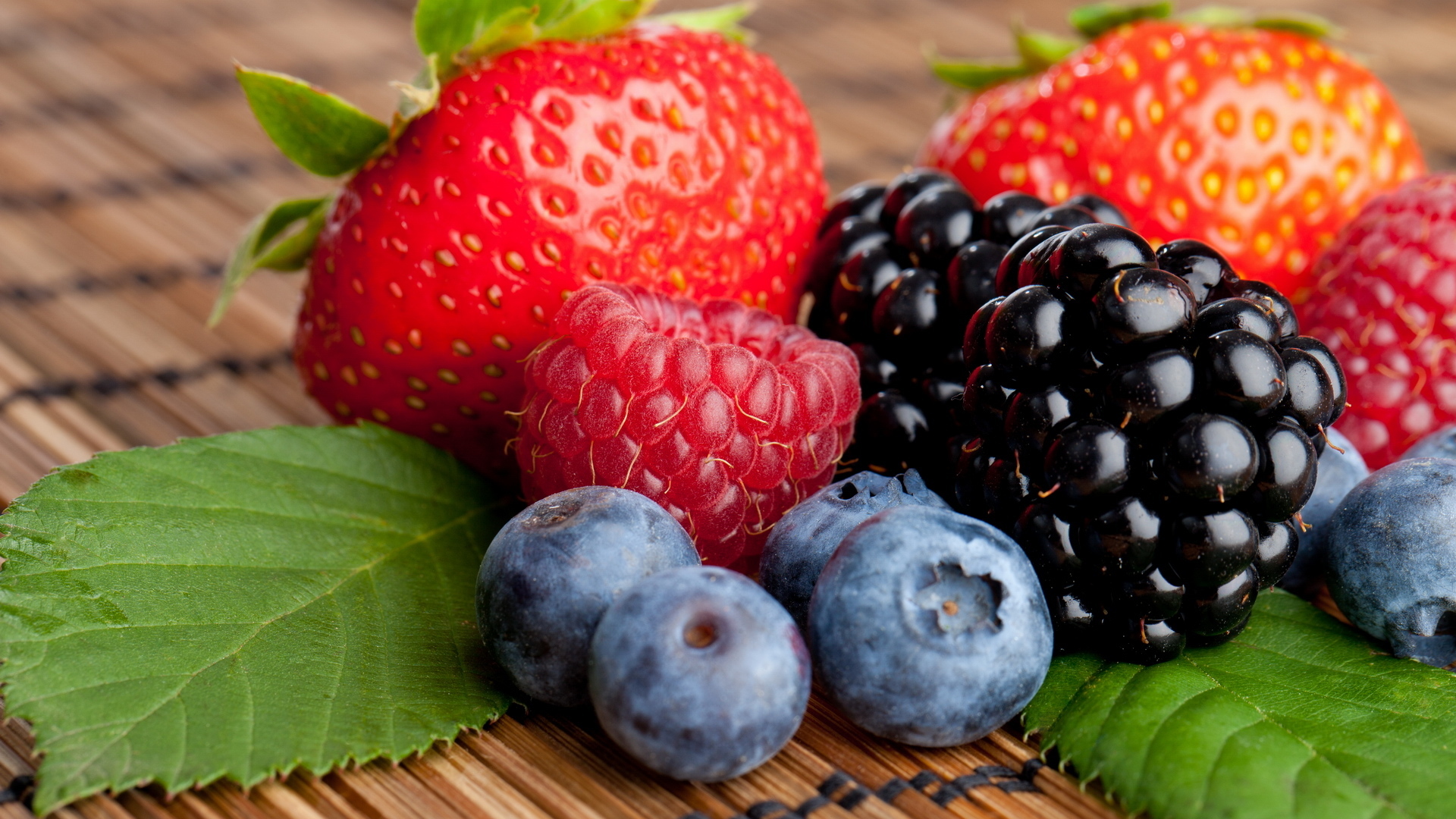 Download mobile wallpaper Food, Berry for free.
