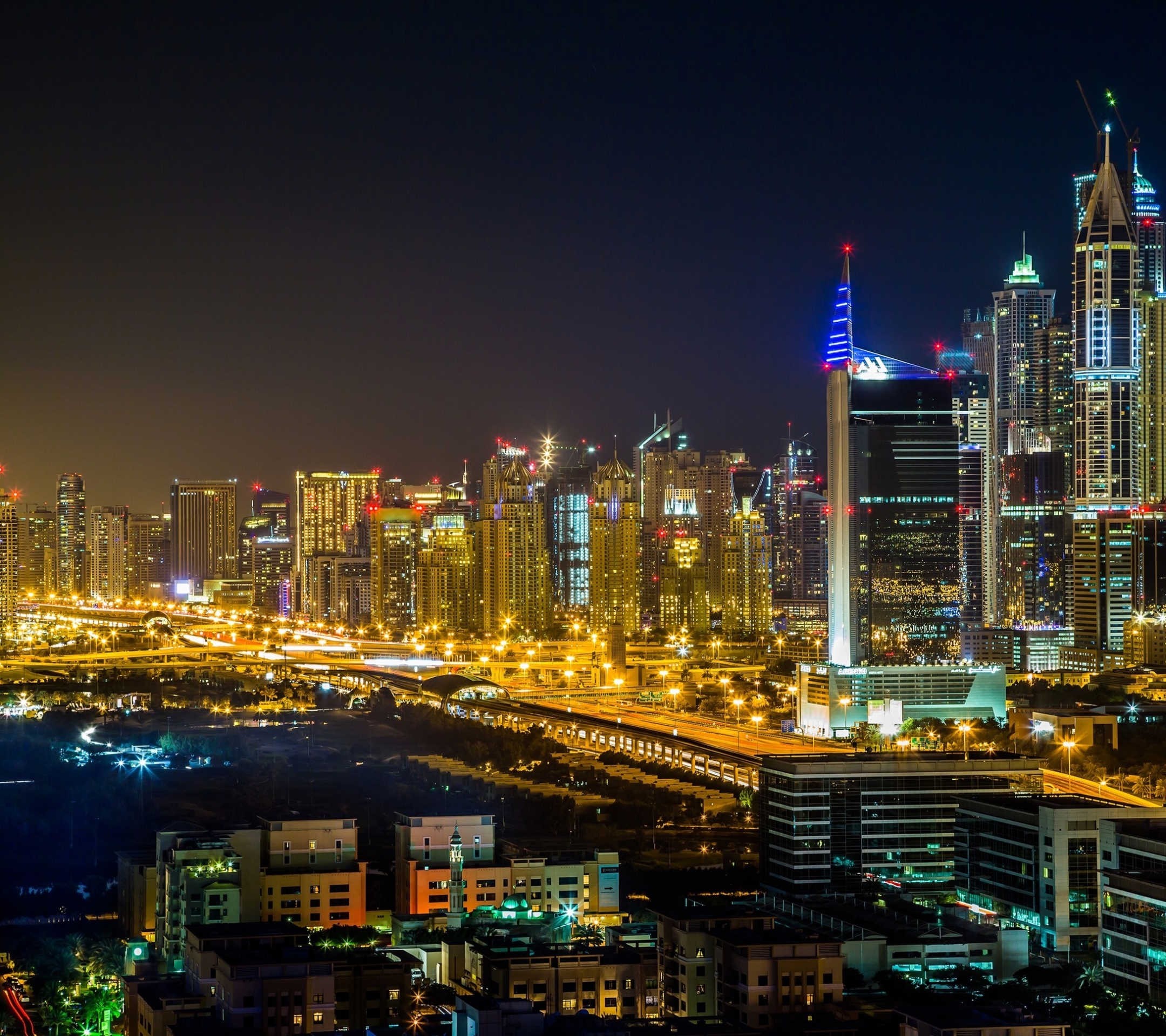 Baixar papel de parede para celular de Cidades, Noite, Cidade, Luz, Dubai, Leve, Feito Pelo Homem gratuito.