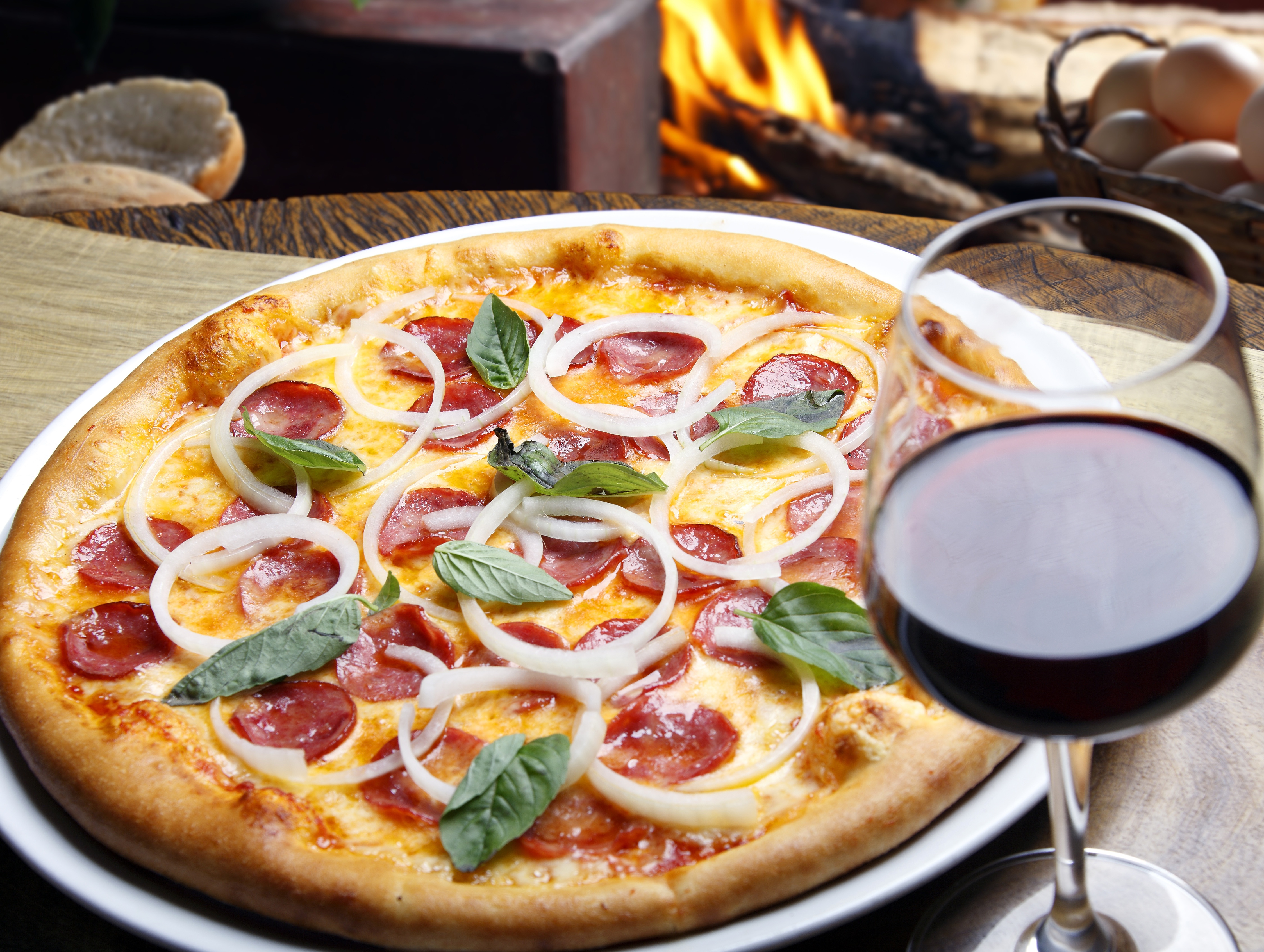Download mobile wallpaper Food, Pizza, Wine for free.