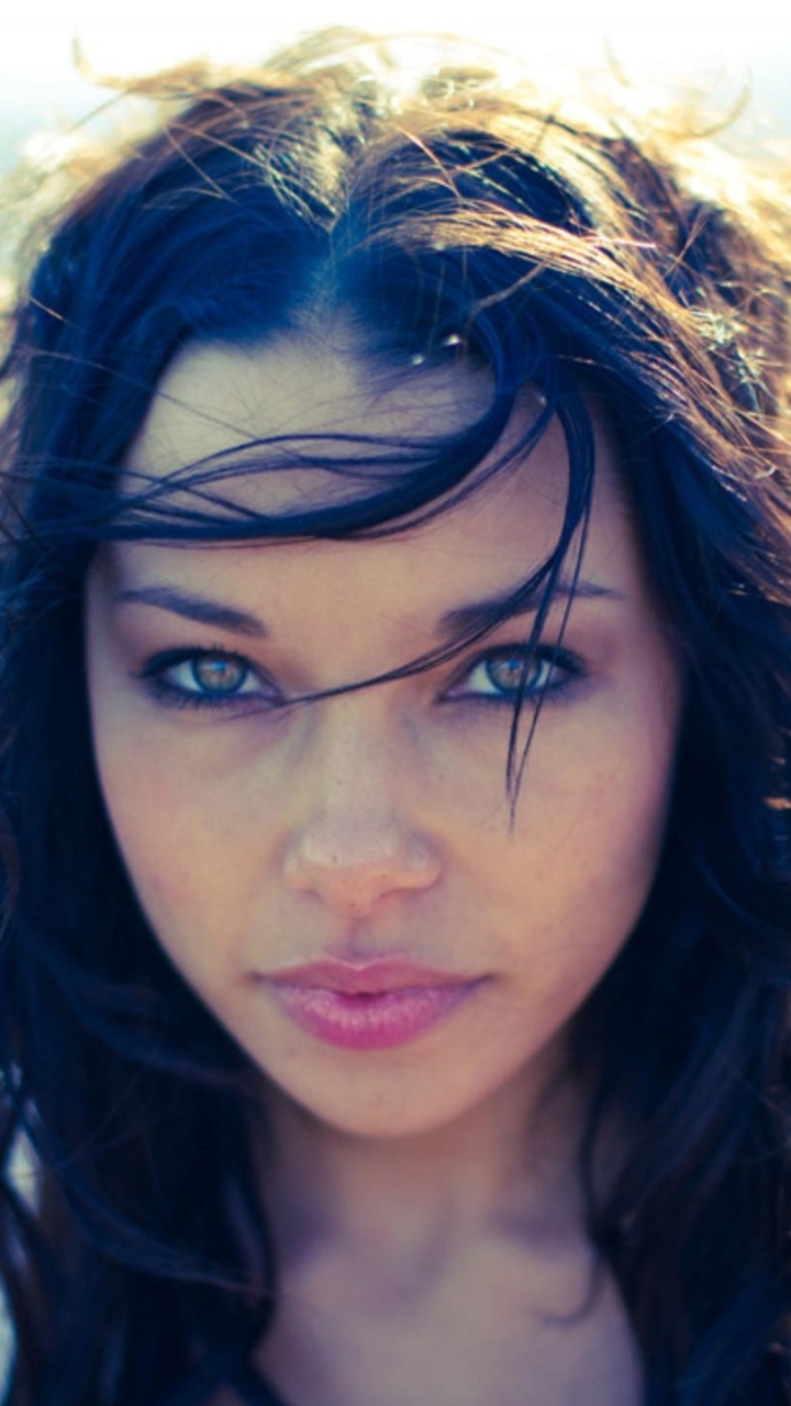 Handy-Wallpaper Frauen, Jessica Parker Kennedy kostenlos herunterladen.