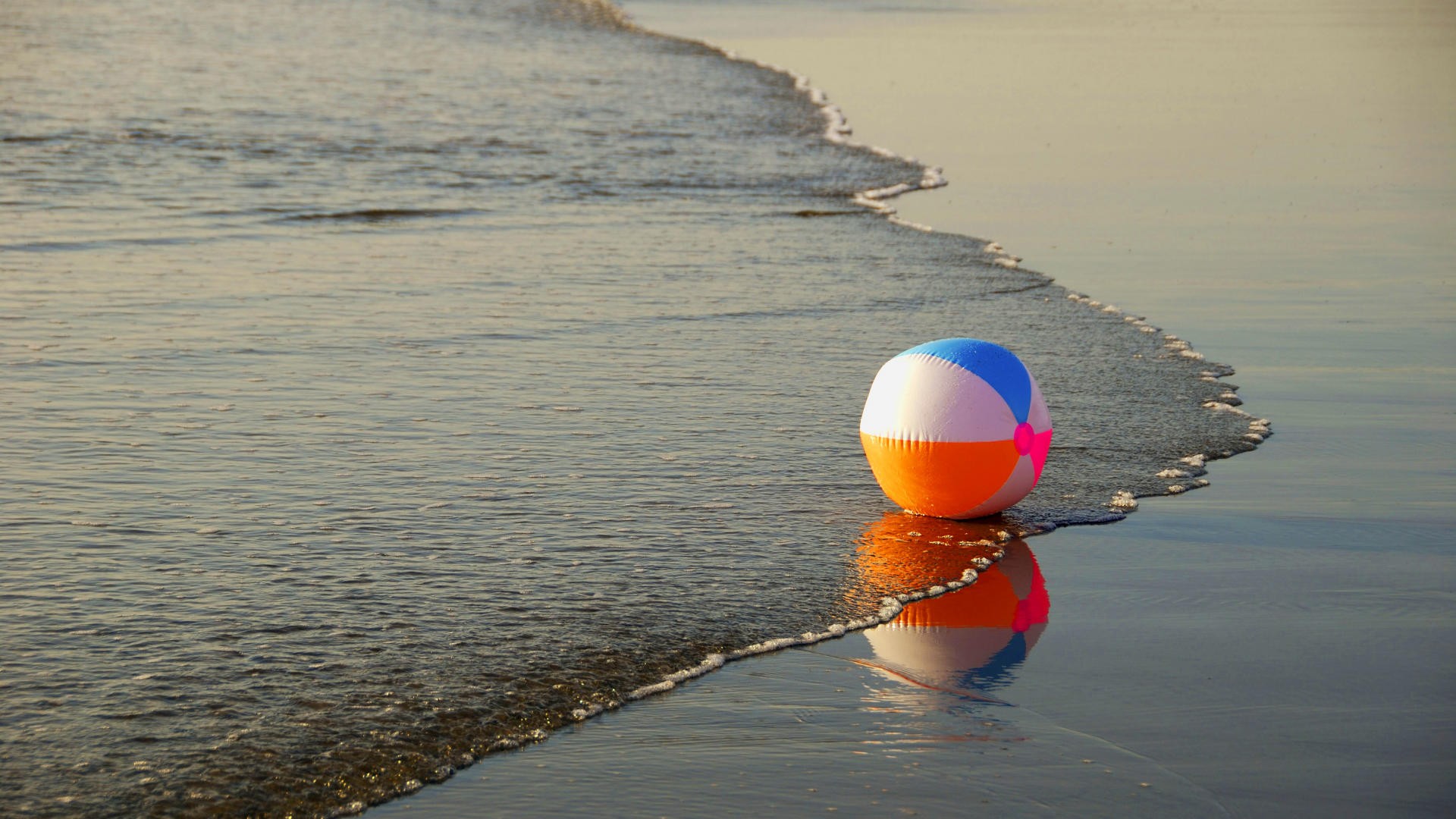 Download mobile wallpaper Ball, Beach, Photography for free.