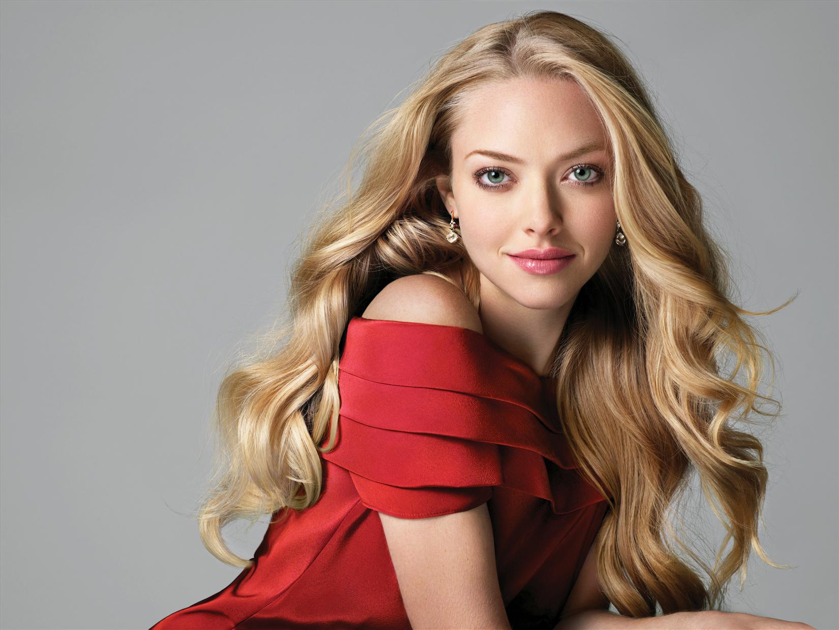 Free download wallpaper Celebrity, Amanda Seyfried on your PC desktop