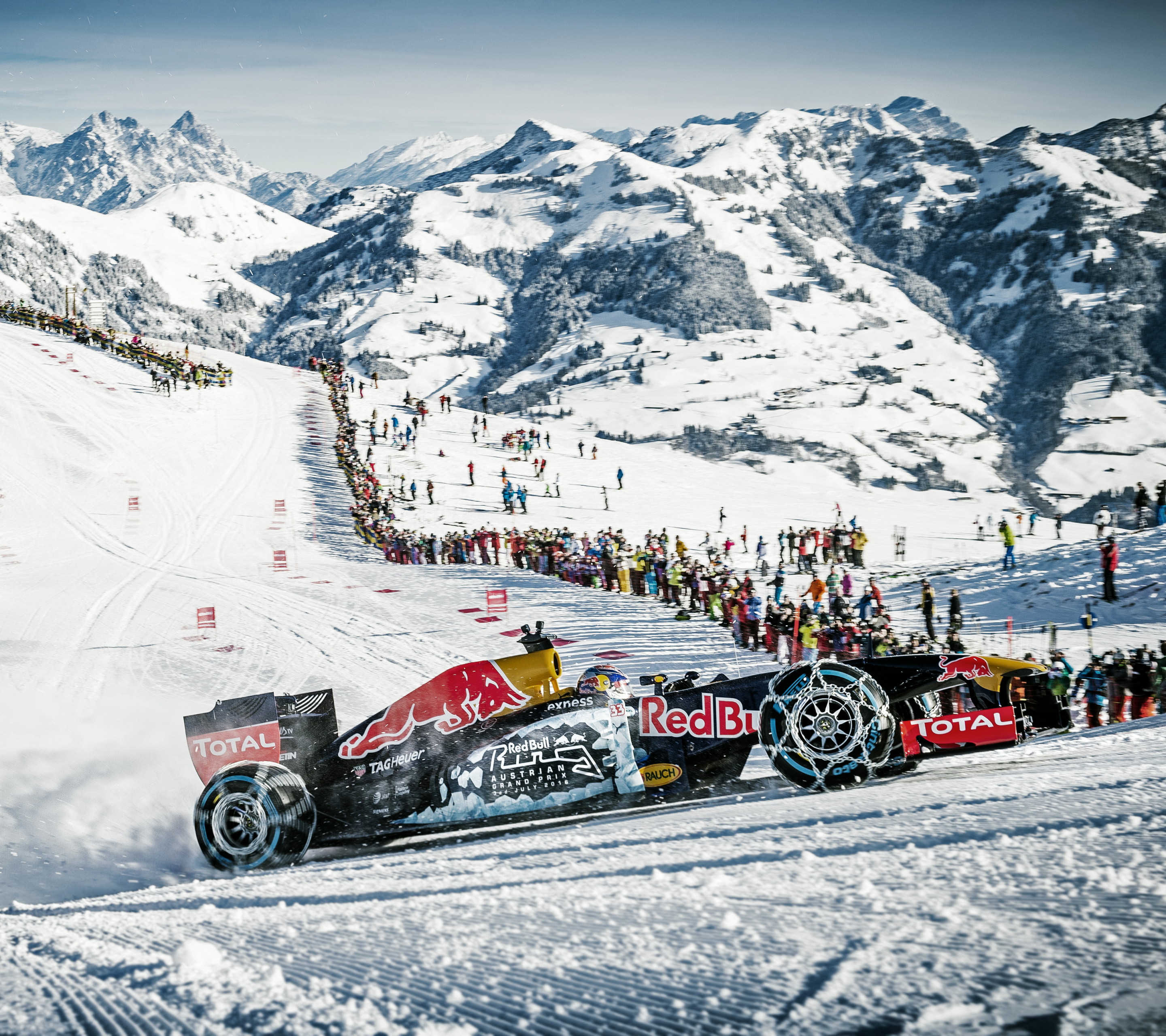 Free download wallpaper Sports, Winter, Snow, F1, Red Bull, Formula 1, Race Car, Racing on your PC desktop