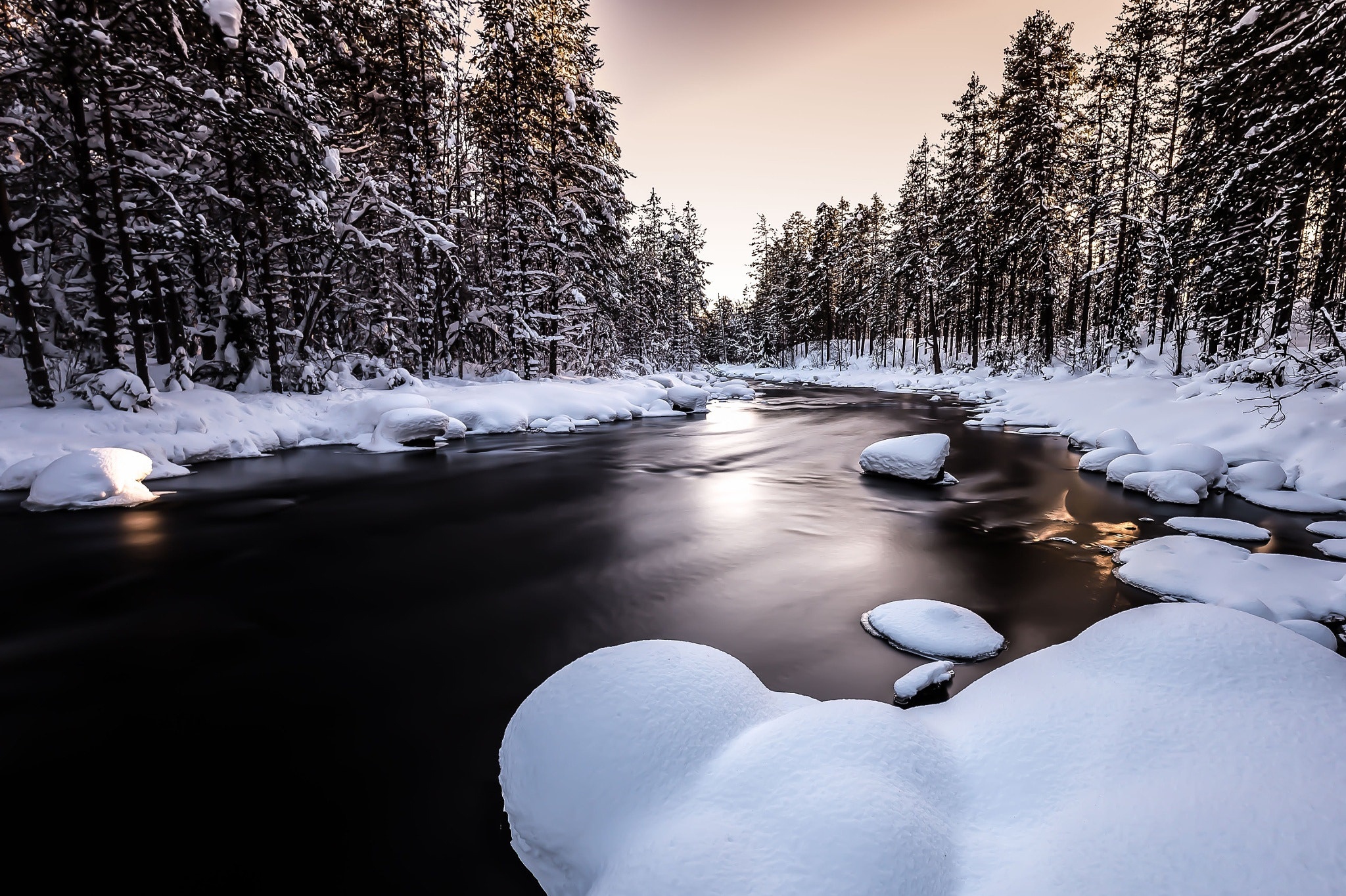 PCデスクトップに冬, 自然, 川, 木, 雪, 森, 地球画像を無料でダウンロード