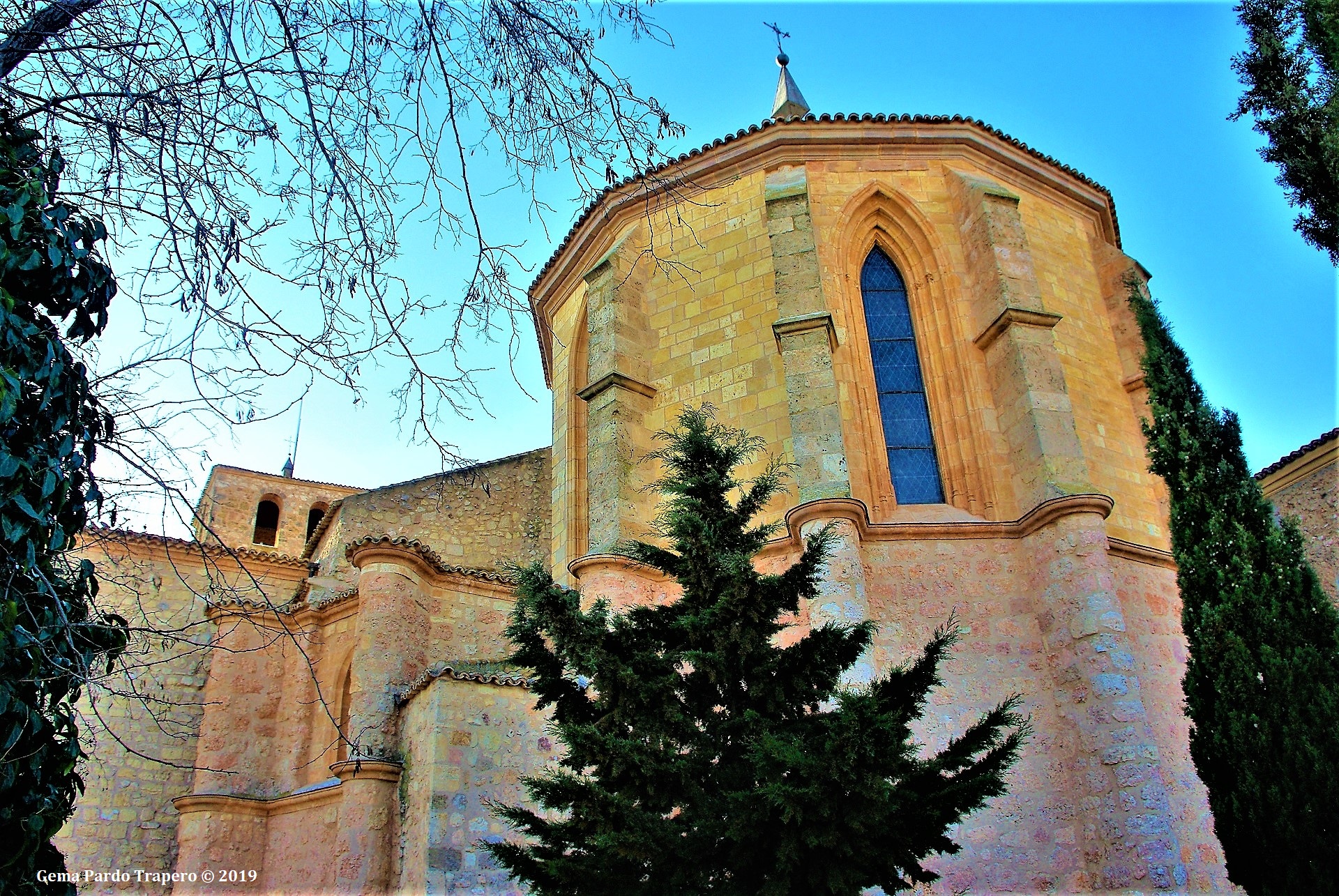 Download mobile wallpaper Architecture, Building, Church, Spain, Churches, Religious, Castilla La Mancha, Cuenca for free.