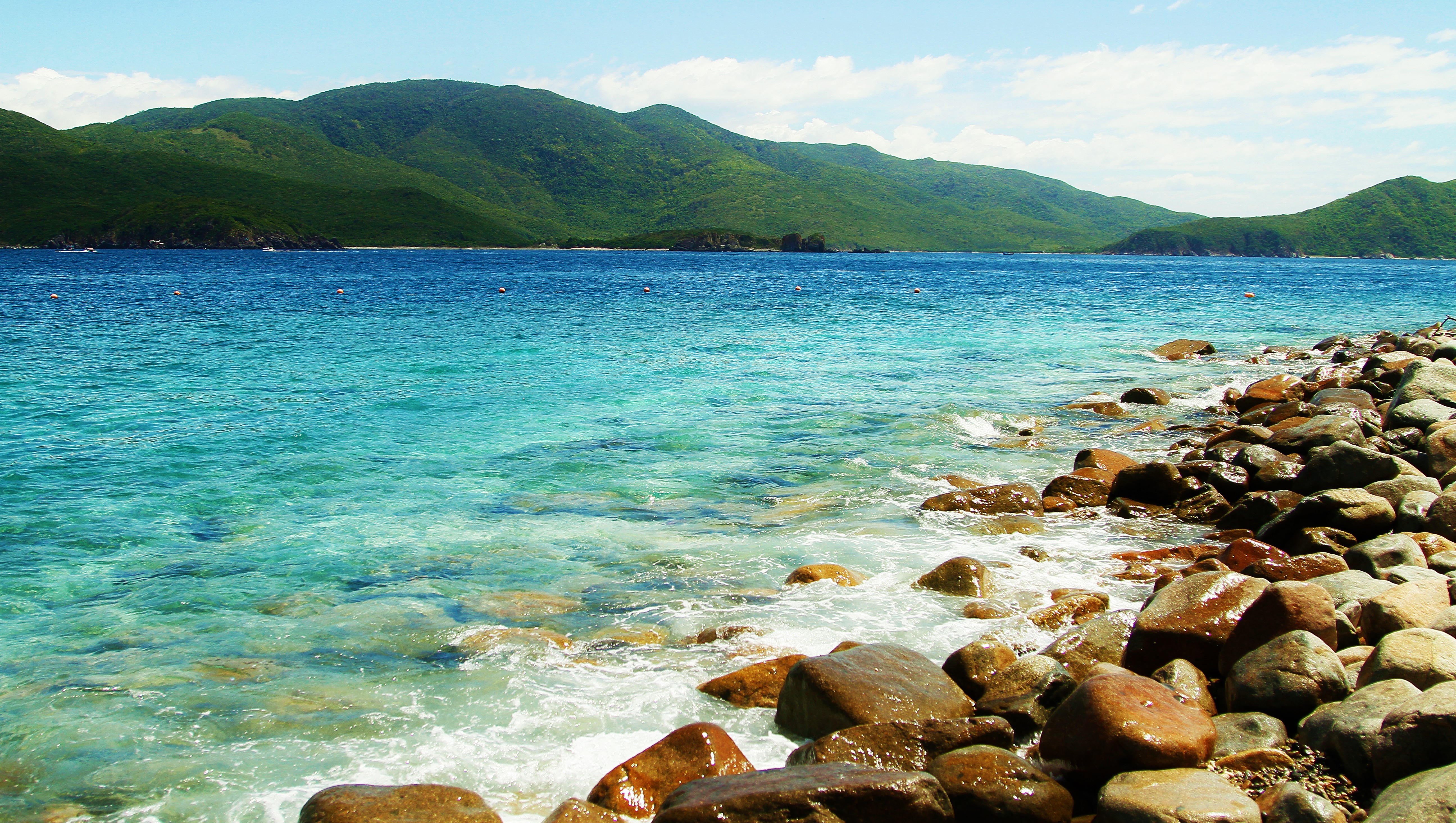 Descarga gratuita de fondo de pantalla para móvil de Mar, Playa, Montaña, Costa, Océano, Fotografía.