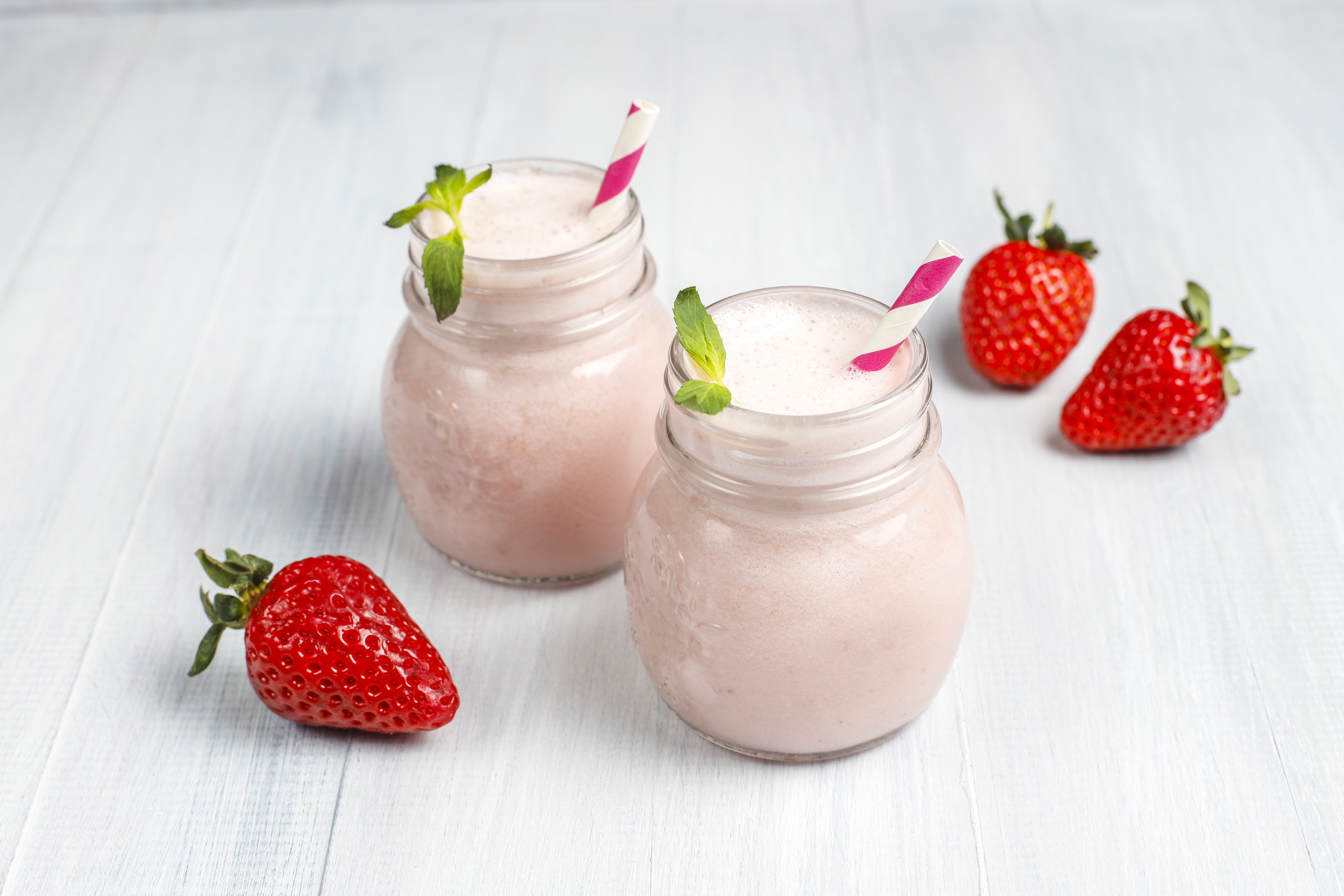 Download mobile wallpaper Food, Strawberry, Smoothie for free.