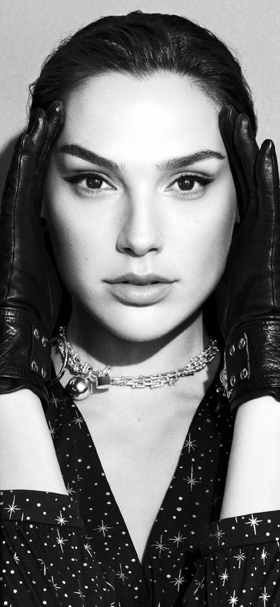 Download mobile wallpaper Face, Celebrity, Black & White, Actress, Gal Gadot, Israeli for free.