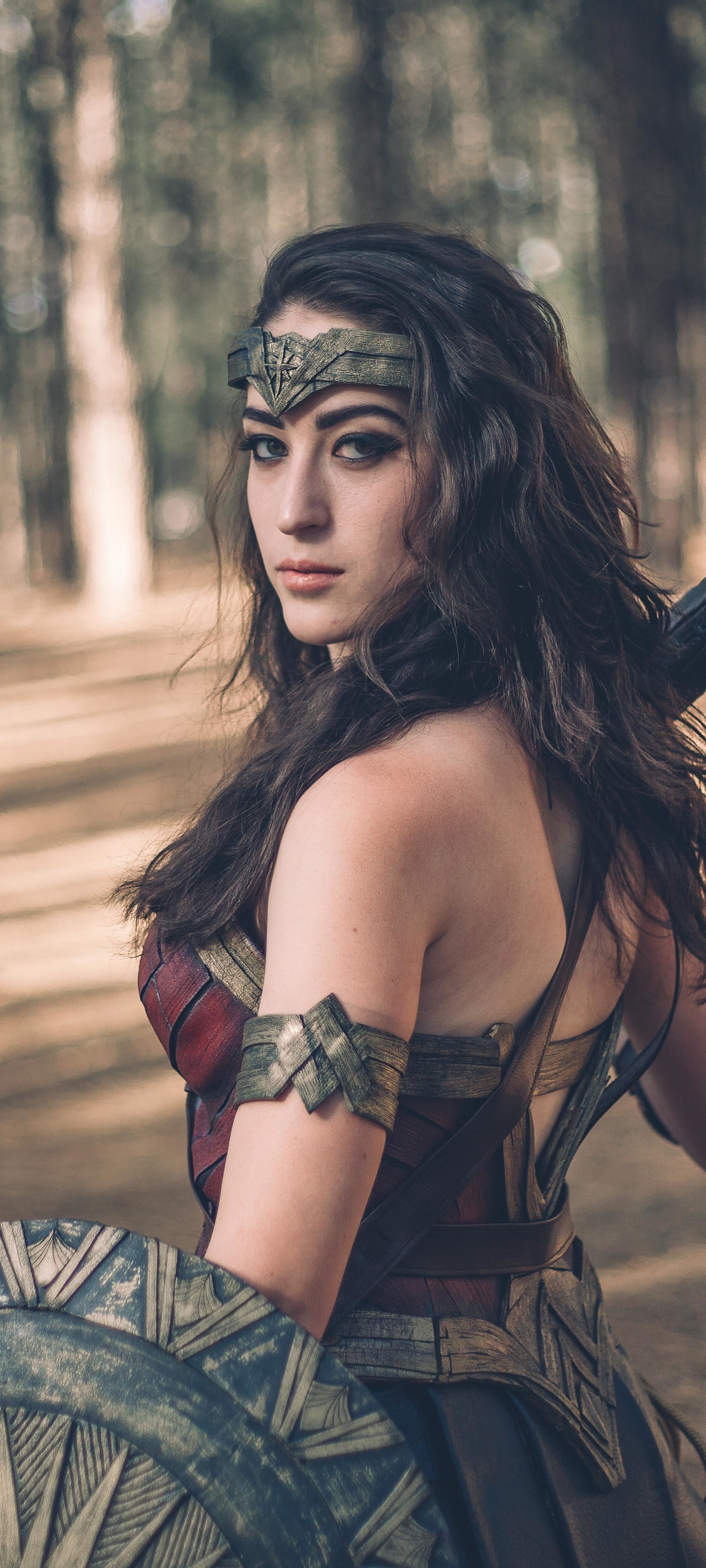 Download mobile wallpaper Brunette, Model, Women, Dc Comics, Wonder Woman, Cosplay for free.