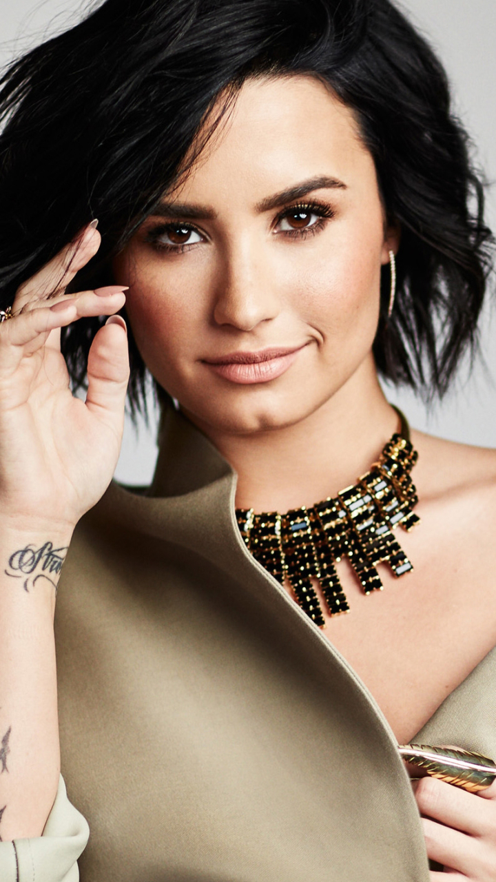 Download mobile wallpaper Music, Tattoo, Singer, Brunette, American, Necklace, Brown Eyes, Demi Lovato for free.