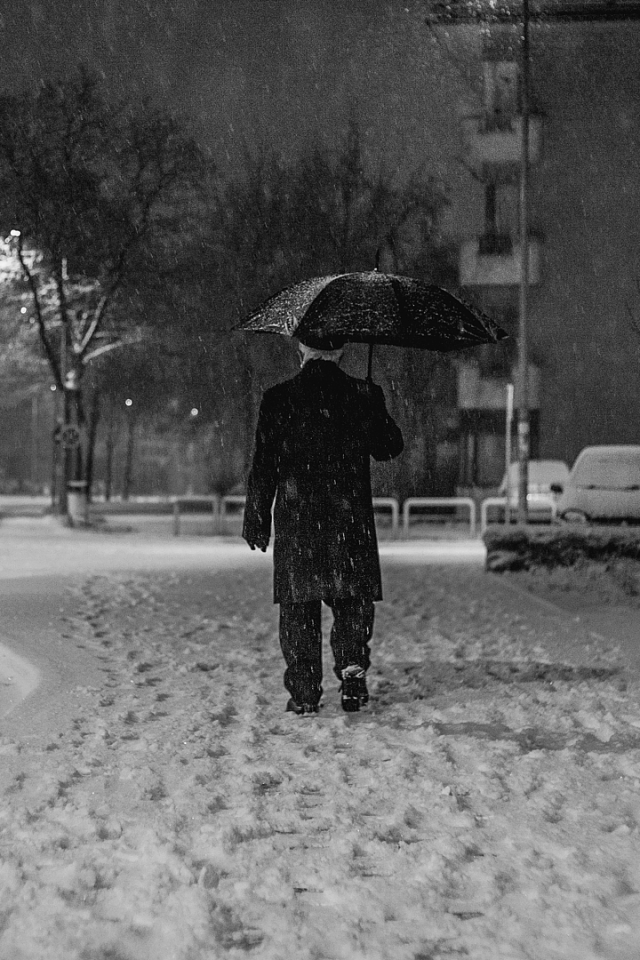 Download mobile wallpaper Winter, Night, Snow, Umbrella, Photography, Black & White for free.