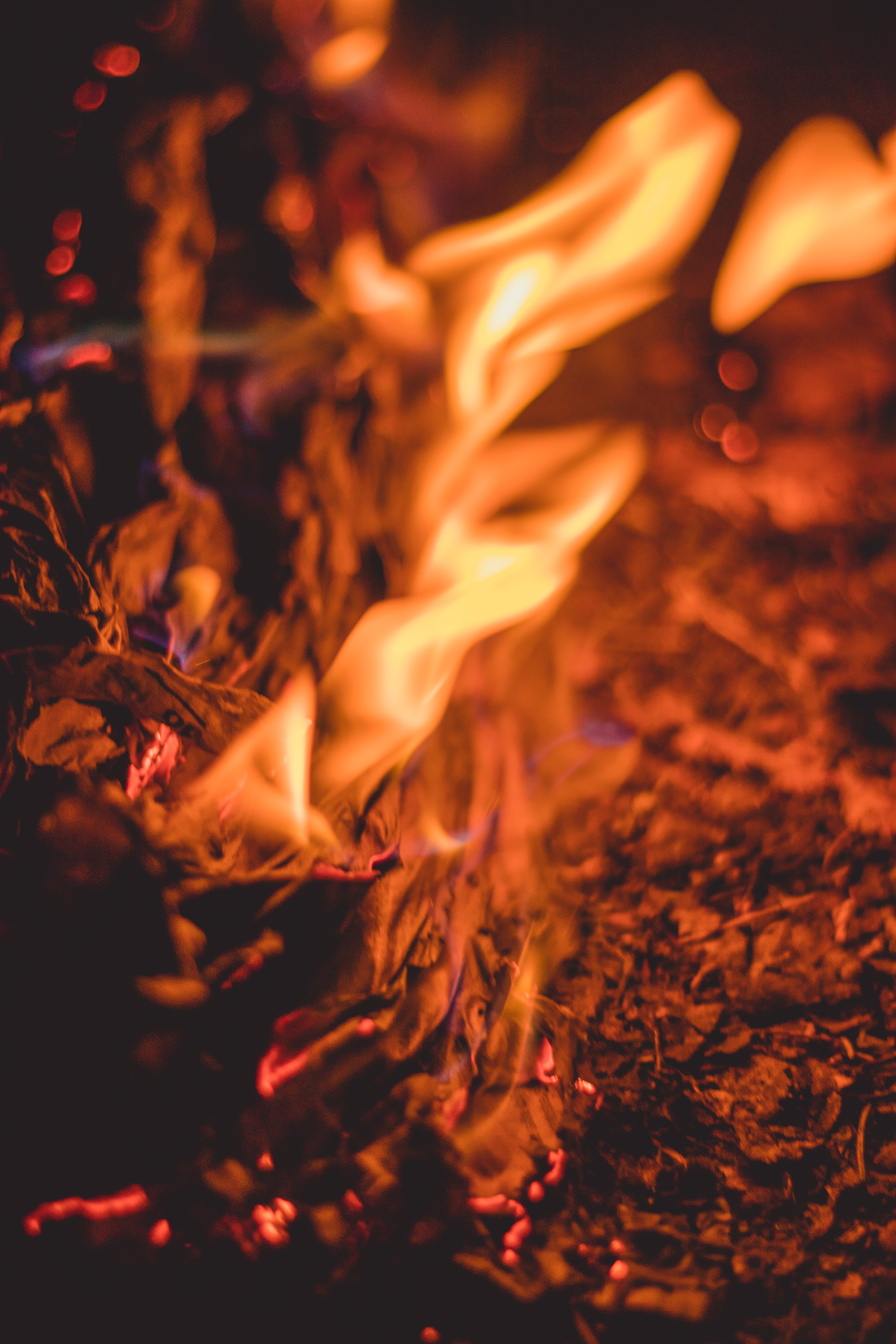 Laden Sie das Bonfire, Verschiedenes, Feuer, Flamme, Funken, Sonstige, Dunkel-Bild kostenlos auf Ihren PC-Desktop herunter