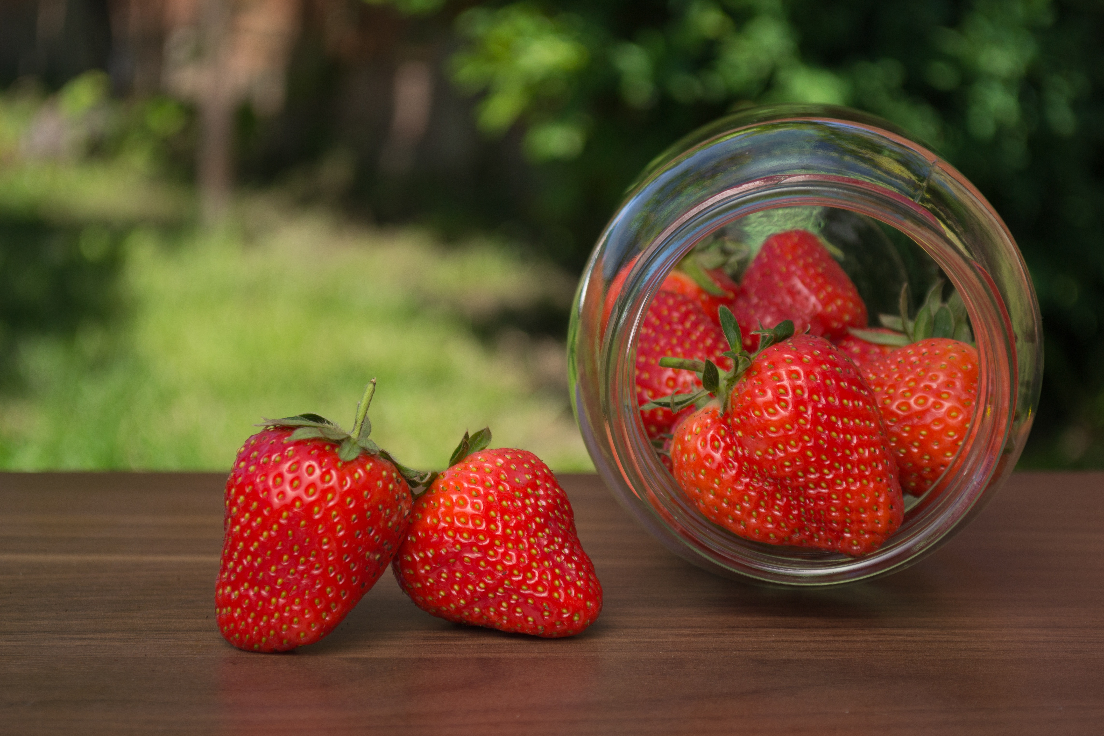 Download mobile wallpaper Fruits, Food, Strawberry, Blur, Fruit, Jar for free.