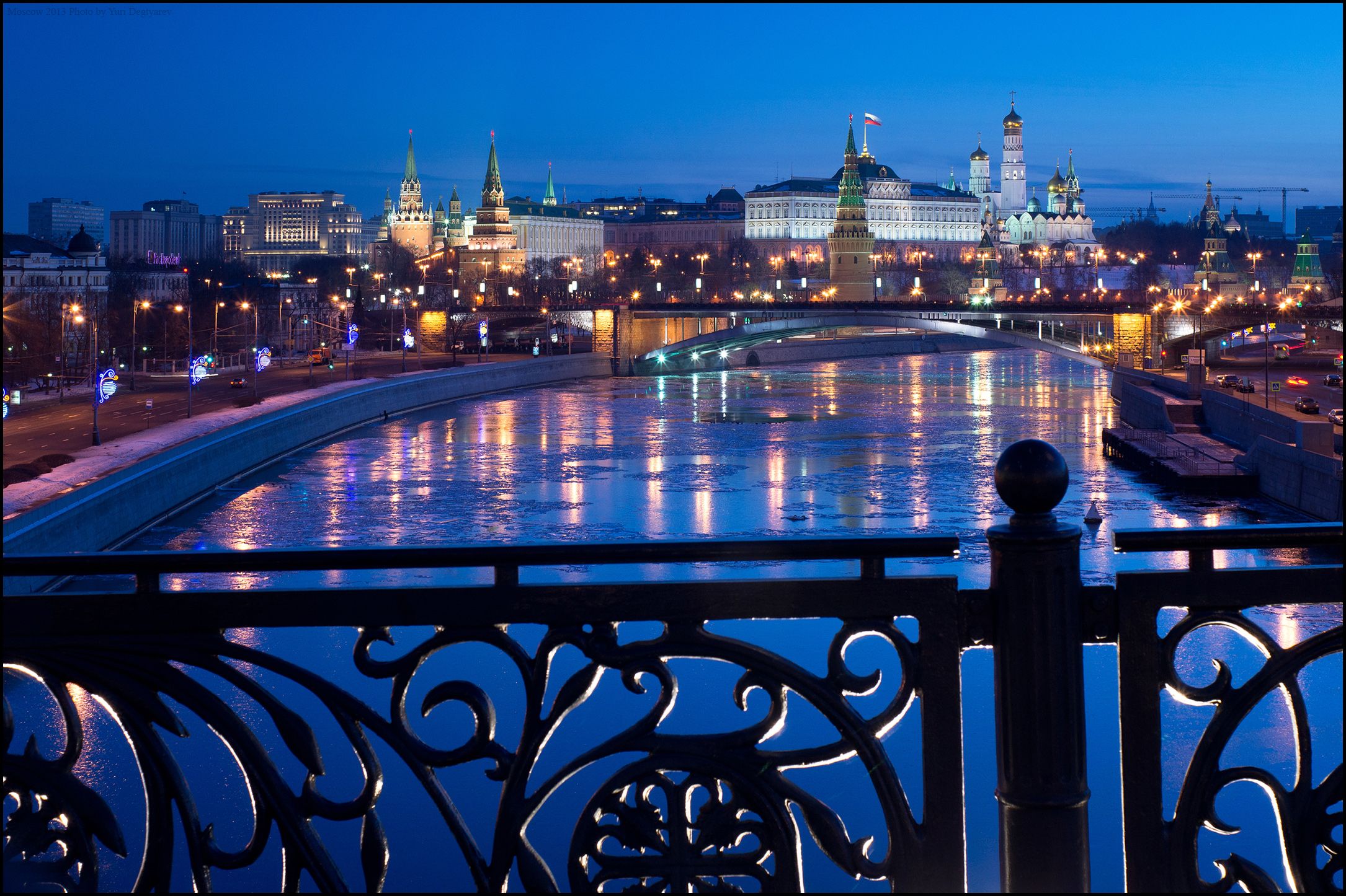 Скачать обои бесплатно Города, Река, Москва, Здание, Сделано Человеком картинка на рабочий стол ПК