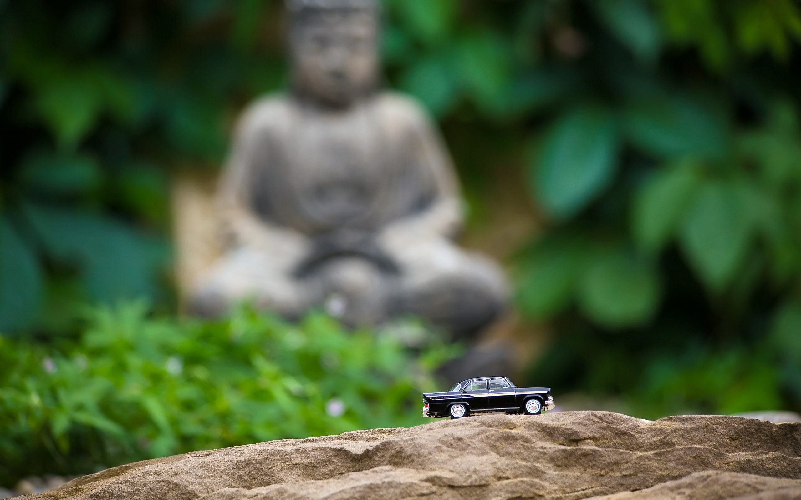 Free download wallpaper Buddha, Car, Close Up, Toy, Photography on your PC desktop