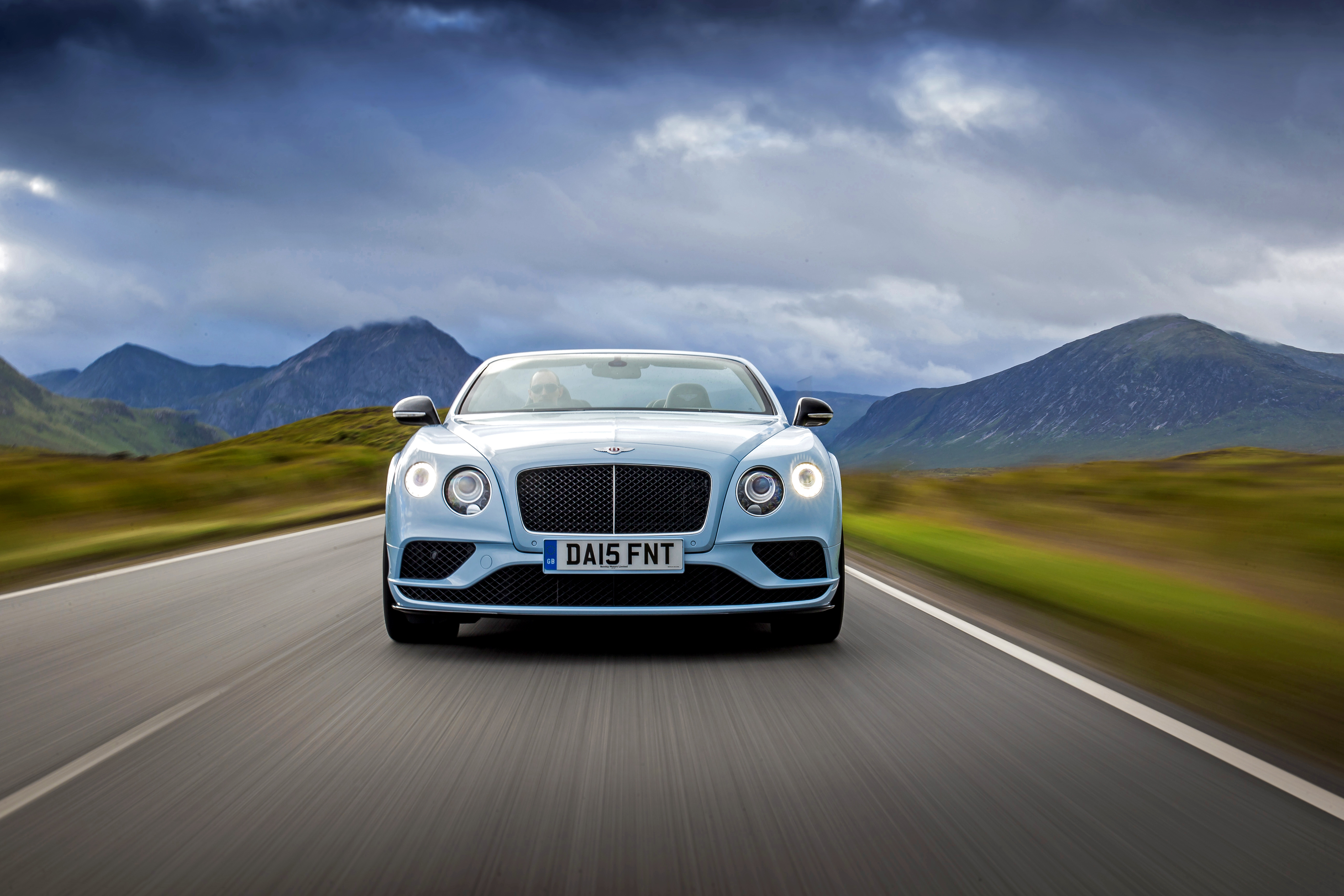Download mobile wallpaper Bentley, Car, Bentley Continental Gt, Vehicles, Grand Tourer for free.