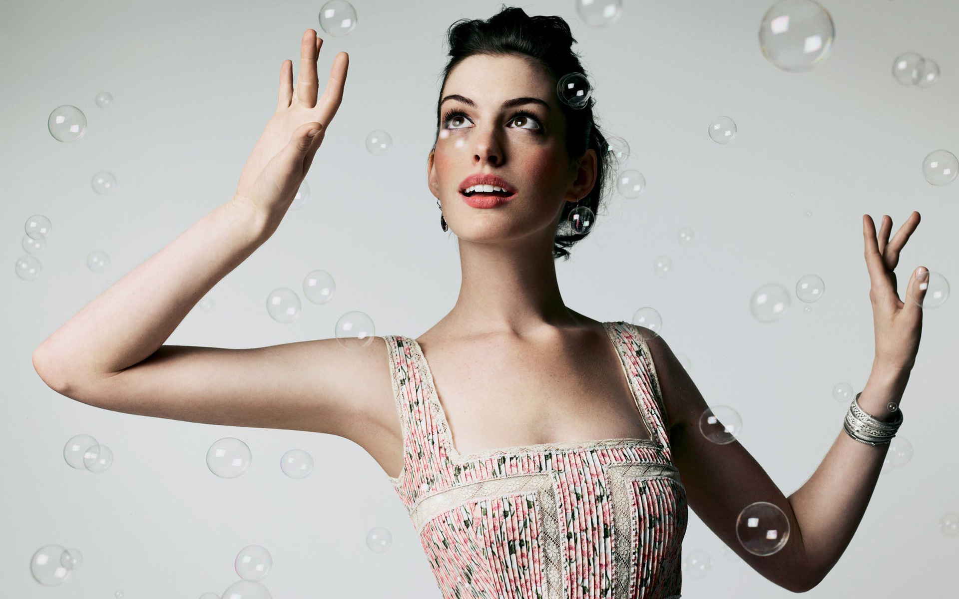 Baixe gratuitamente a imagem Anne Hathaway, Celebridade na área de trabalho do seu PC