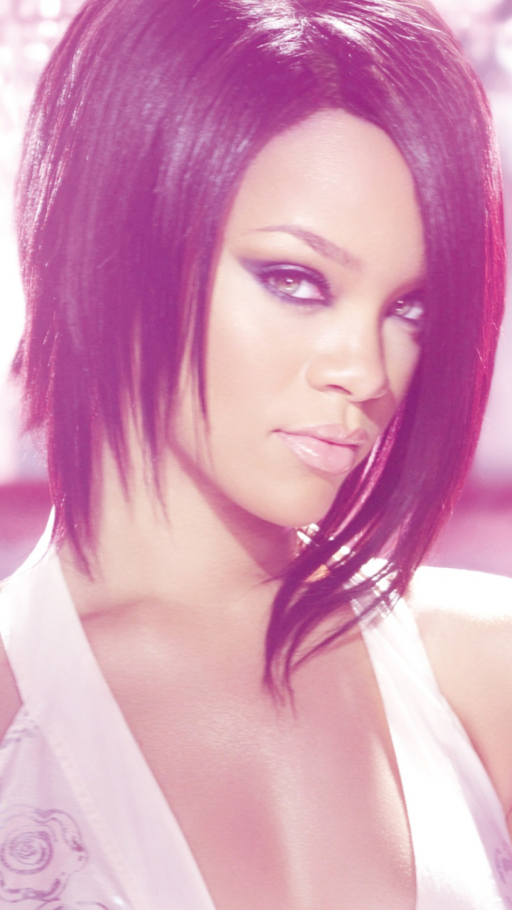 Download mobile wallpaper Music, Rihanna, Singer, Brunette for free.