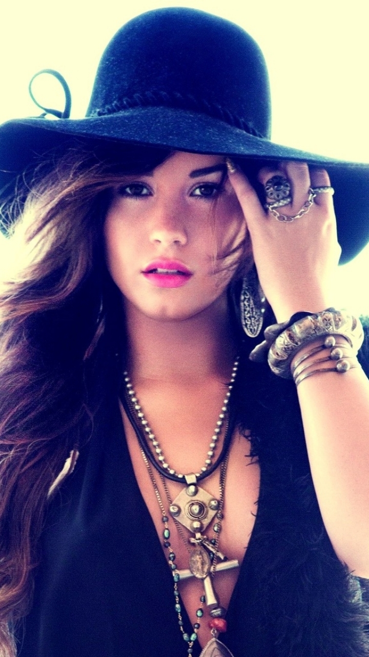 Descarga gratuita de fondo de pantalla para móvil de Música, Fotografía, Actriz, Demi Lovato.