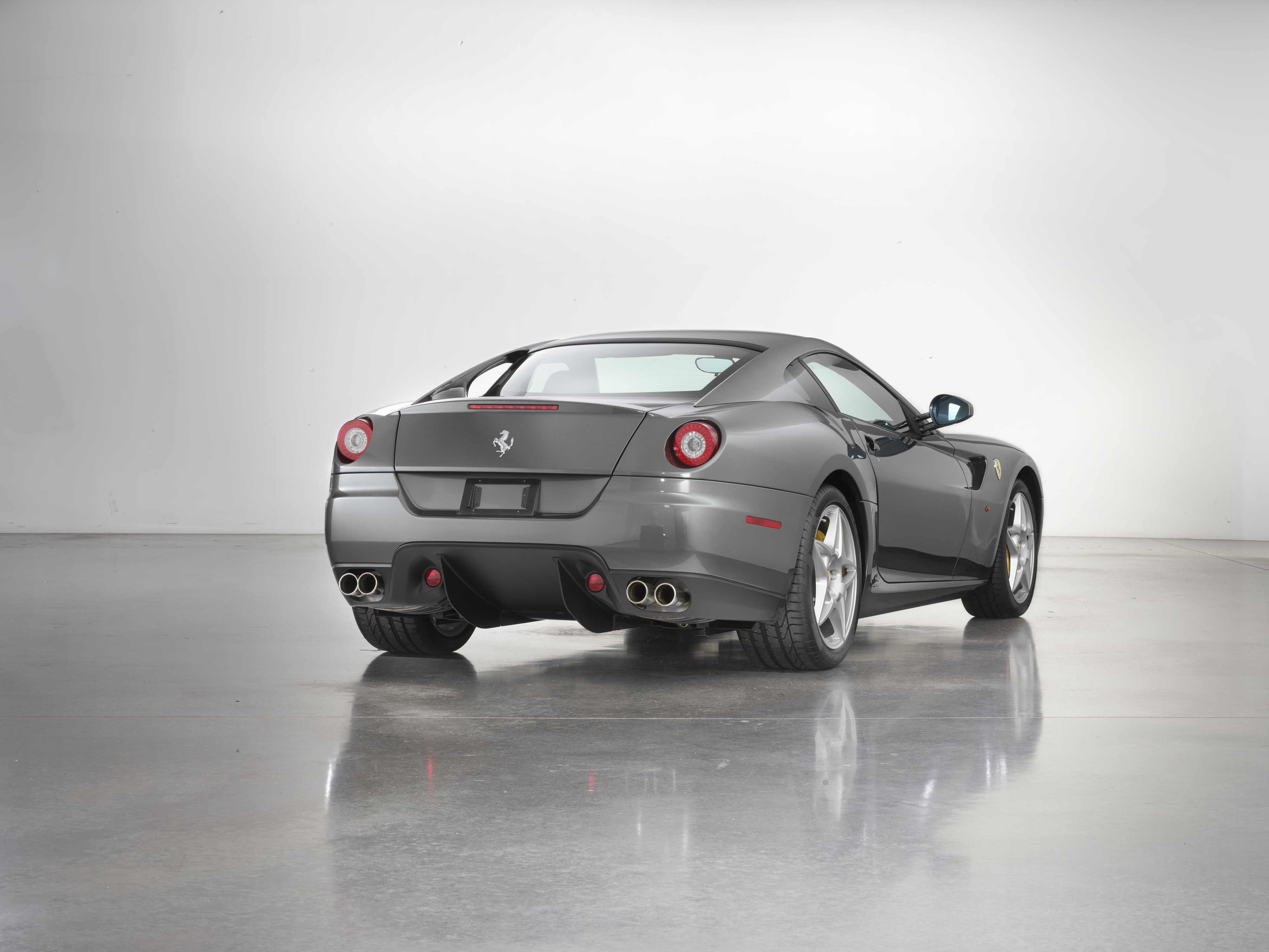 Download mobile wallpaper Ferrari, Supercar, Vehicles, Silver Car, Ferrari 599 Gtb Fiorano for free.