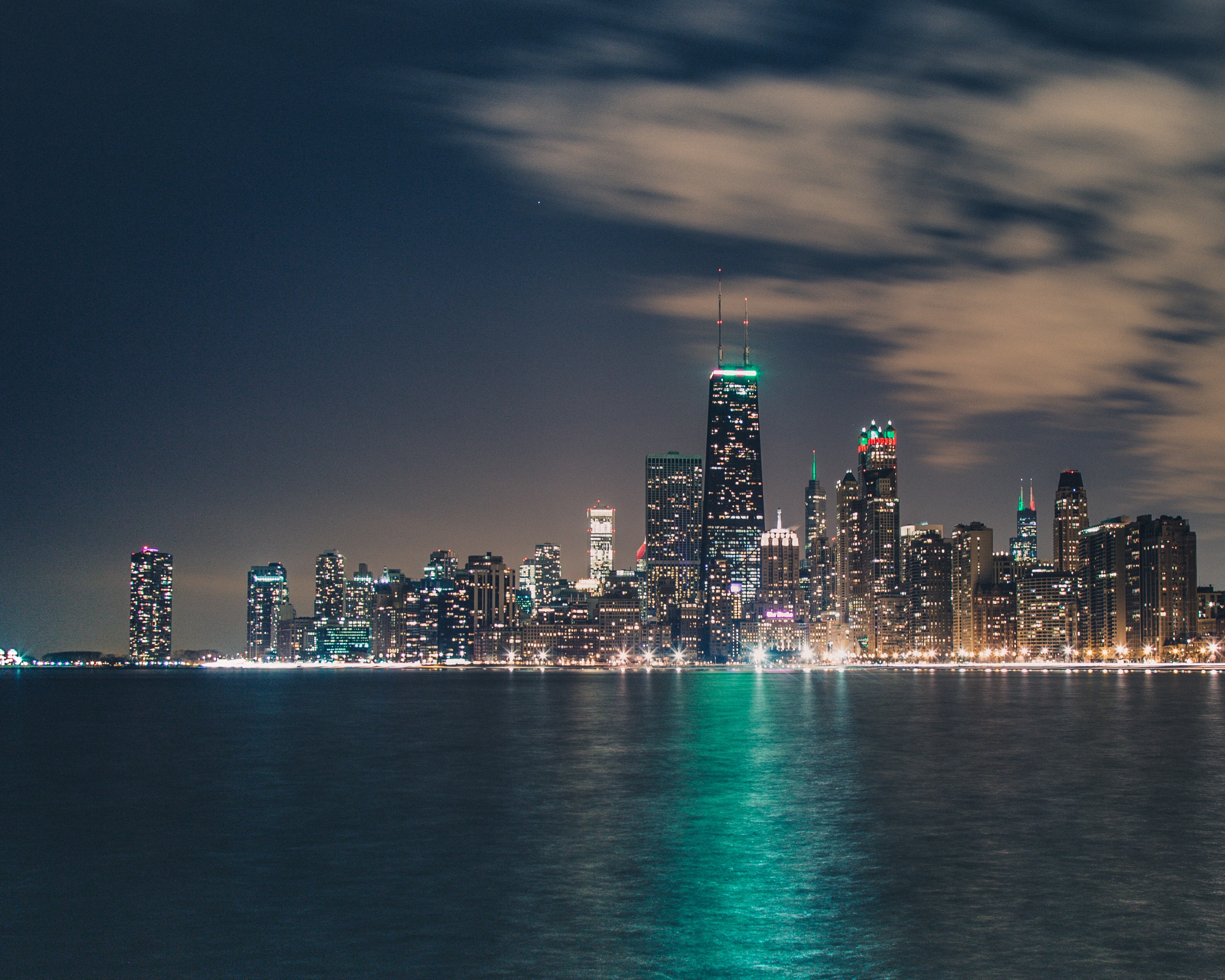 Free download wallpaper Cities, Night, City, Skyscraper, Building, Chicago, Man Made on your PC desktop