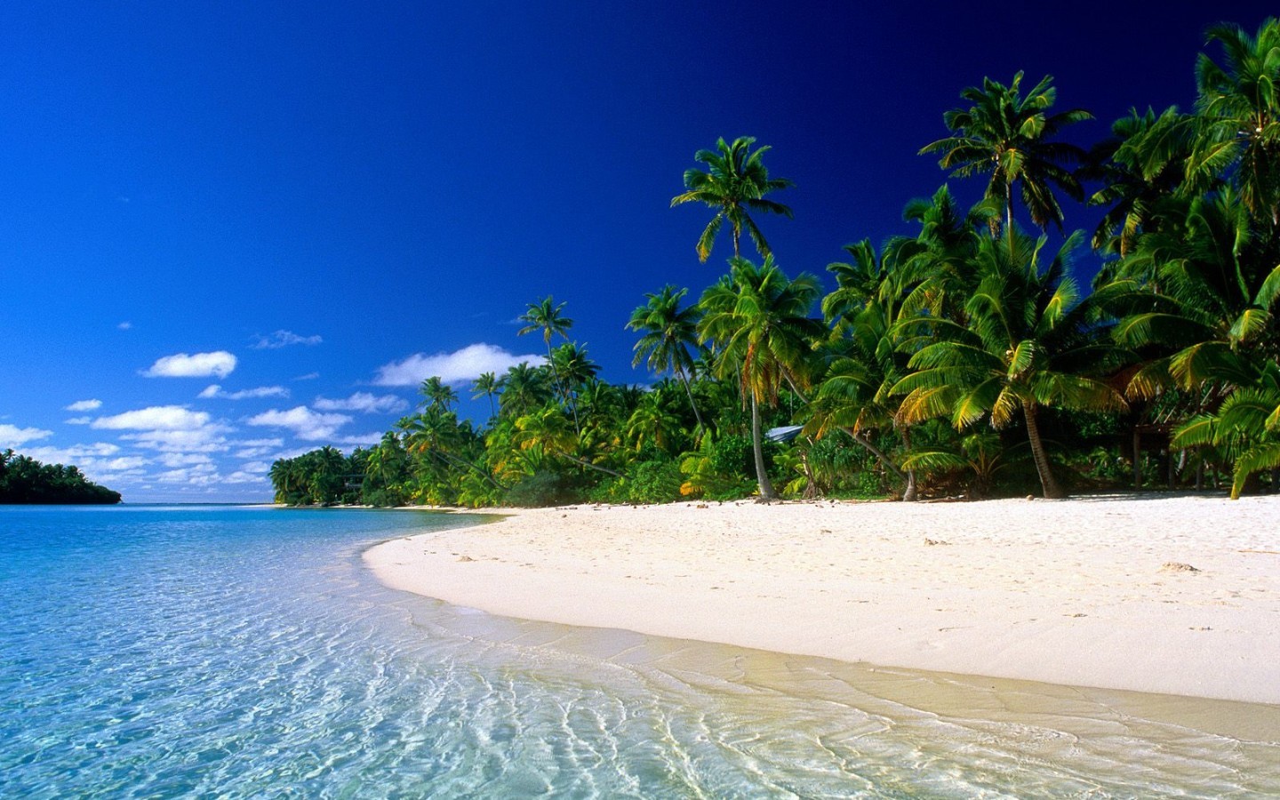 Скачать обои бесплатно Пляж, Облака, Песок, Пальмы, Море, Пейзаж картинка на рабочий стол ПК