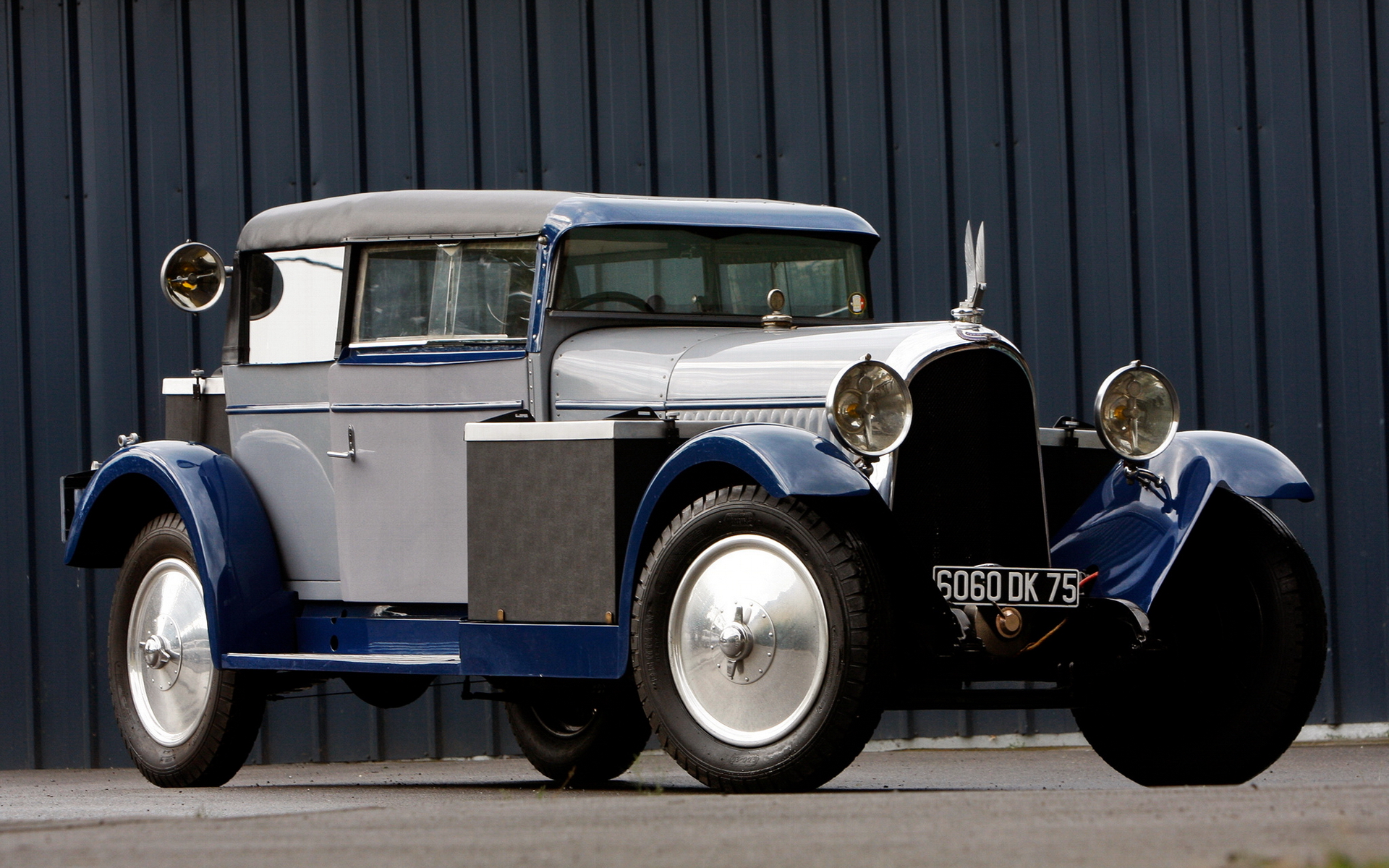 vehicles, voisin