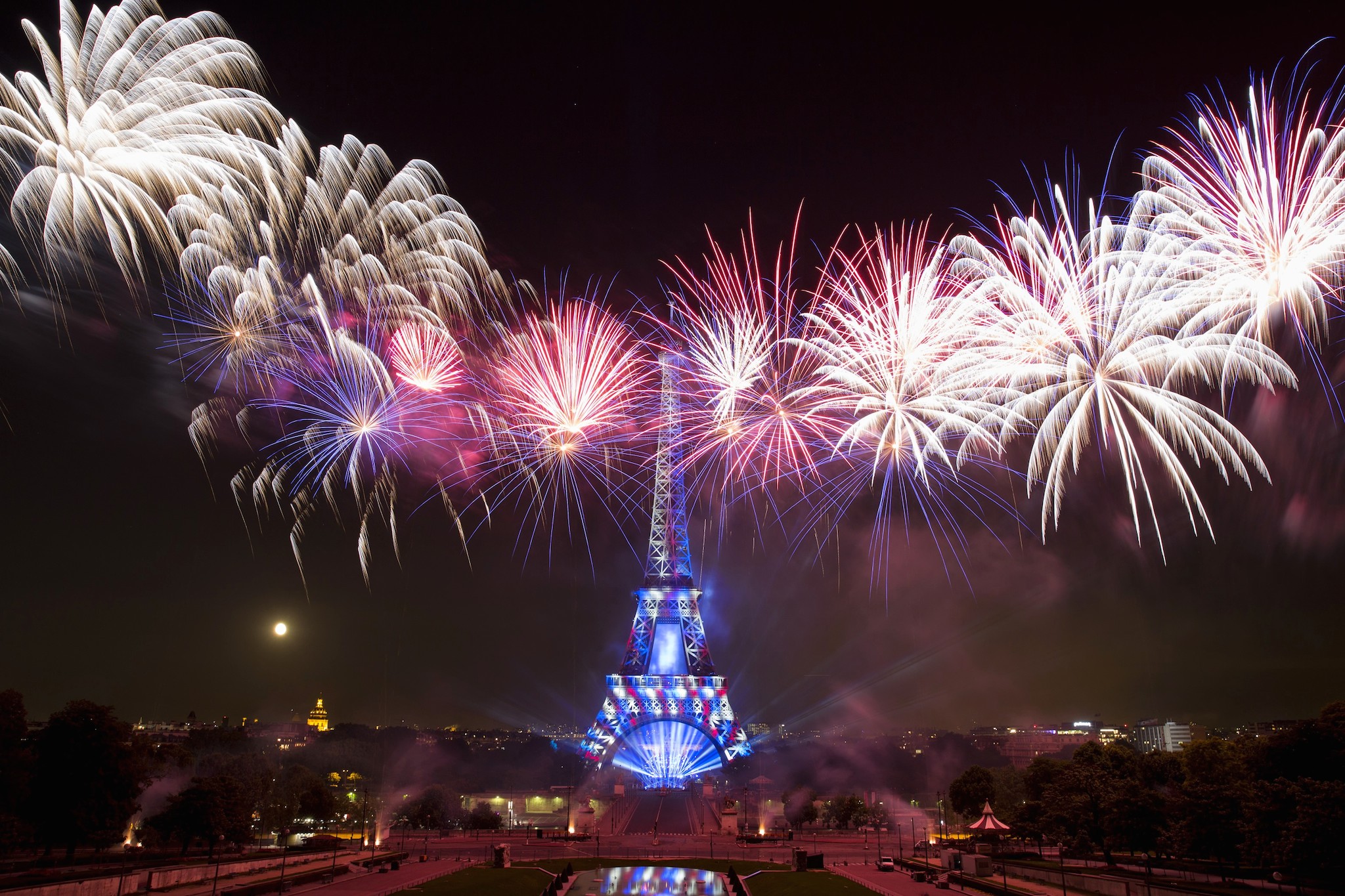 Free download wallpaper Paris, Eiffel Tower, Fireworks, Photography on your PC desktop