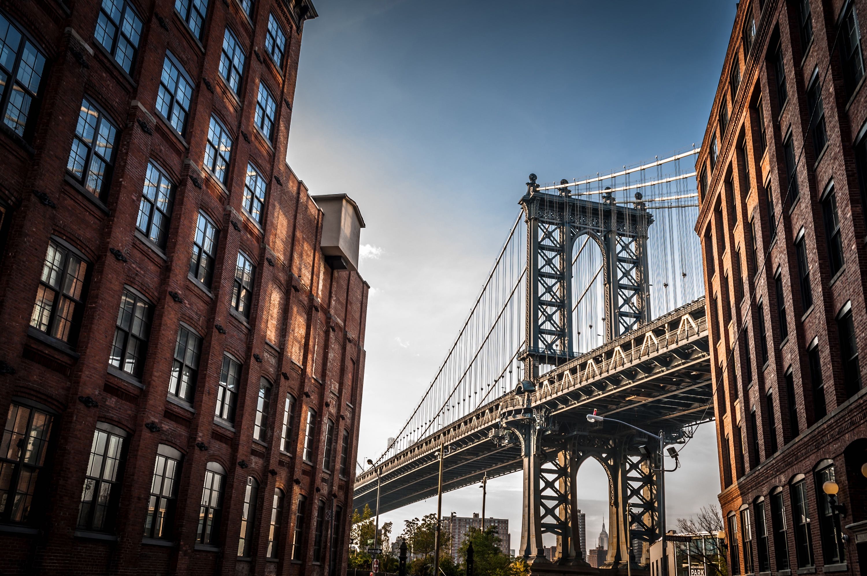 Скачать картинку Мосты, Мост, Сша, Здание, Нью Йорк, Манхэттенский Мост, Сделано Человеком в телефон бесплатно.